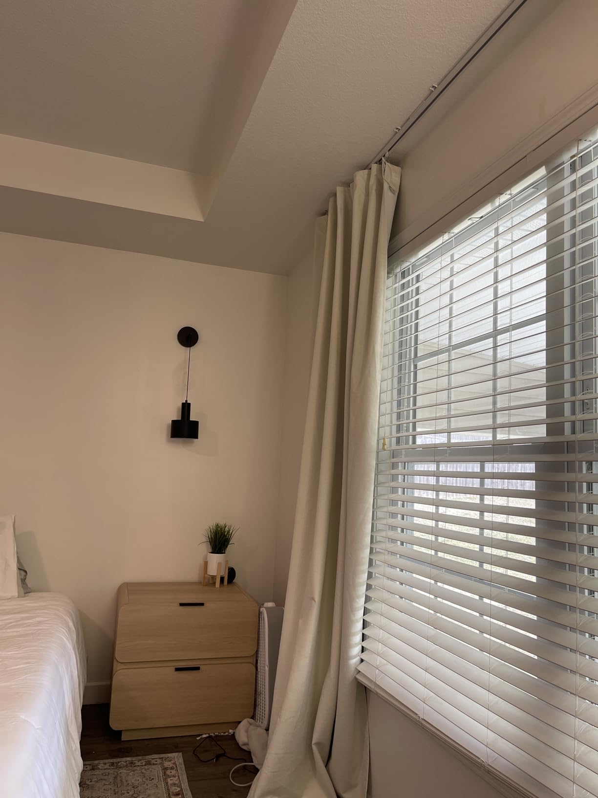 MaKefeile Ceiling Curtain Track,Curtain Track Wall Mounted,Ceiling Mount Rail Room Divider Tracks Extra Long Curtains Rod for Living Room Bedroom Patio Sliding Door Curtains with Clips,Black 9ft customer photo 1