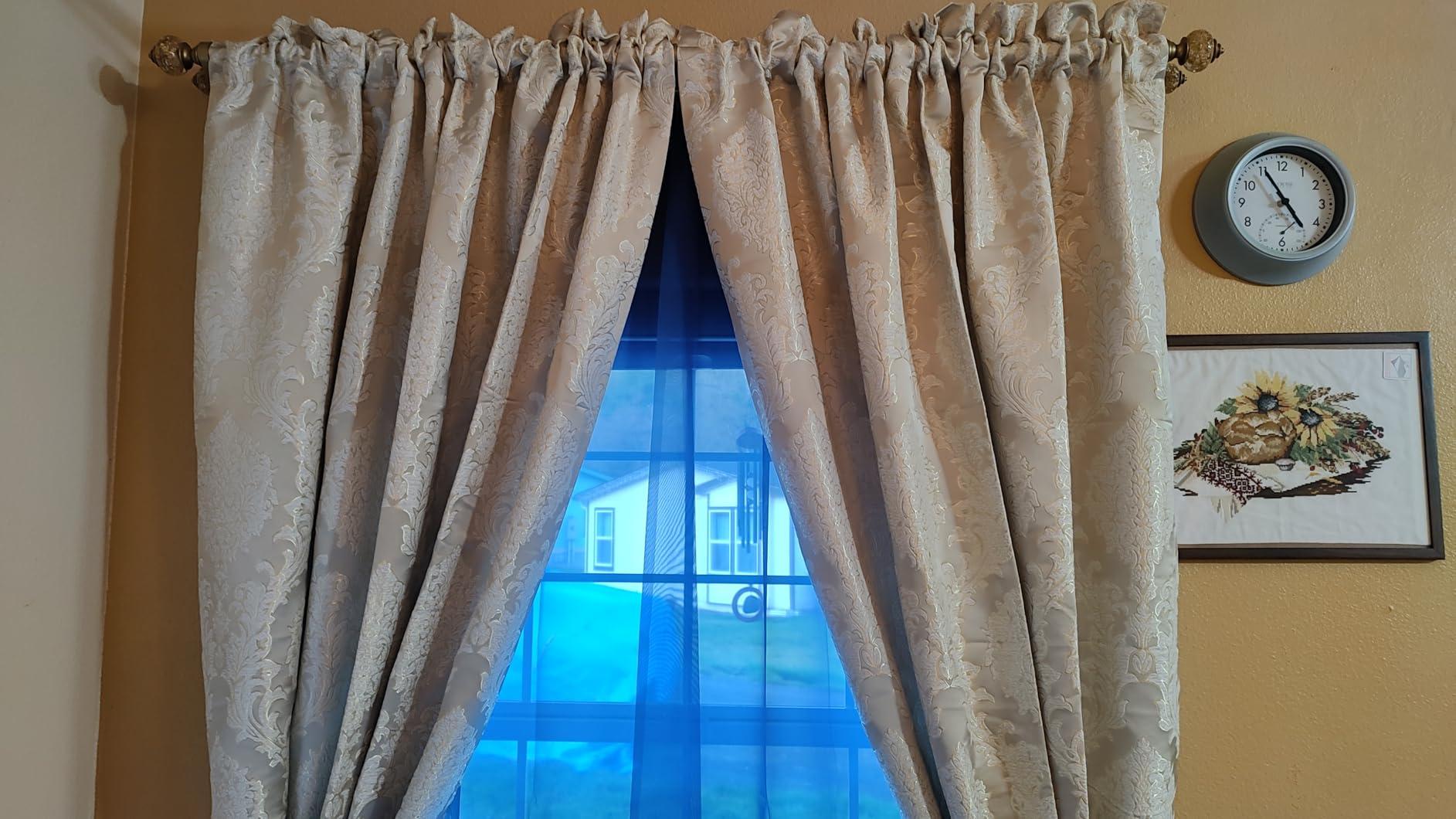 Loom and Mill Luxury Jacquard Curtains for Bedroom, Classic Antique Lined Damask Curtains 2 Panels with Tiebacks, Bronze Gold customer photo 2