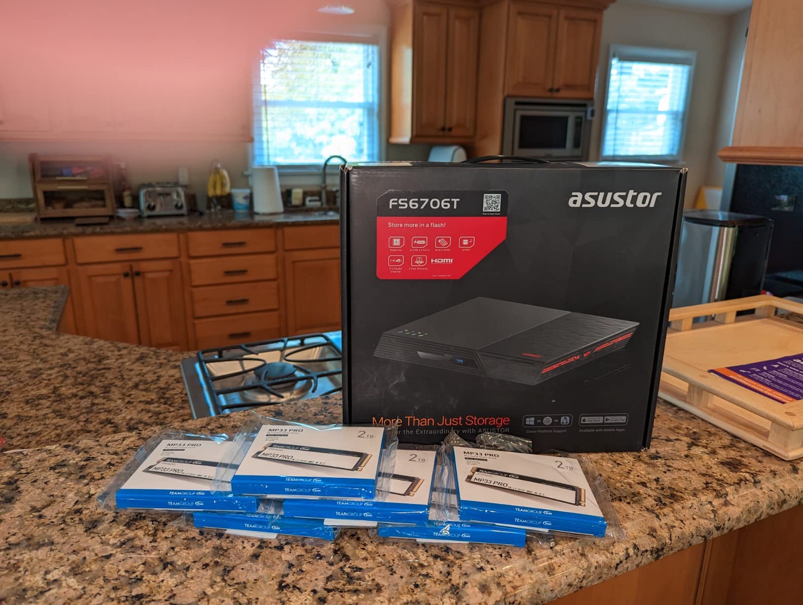 Asustor Flashstor 6 FS6706T - 6 Bay All-SSD NAS, Quad Core 2.0GHz, Six M.2 SSD, Dual 2.5GbE, 4GB RAM DDR4 (Diskless) customer photo 1