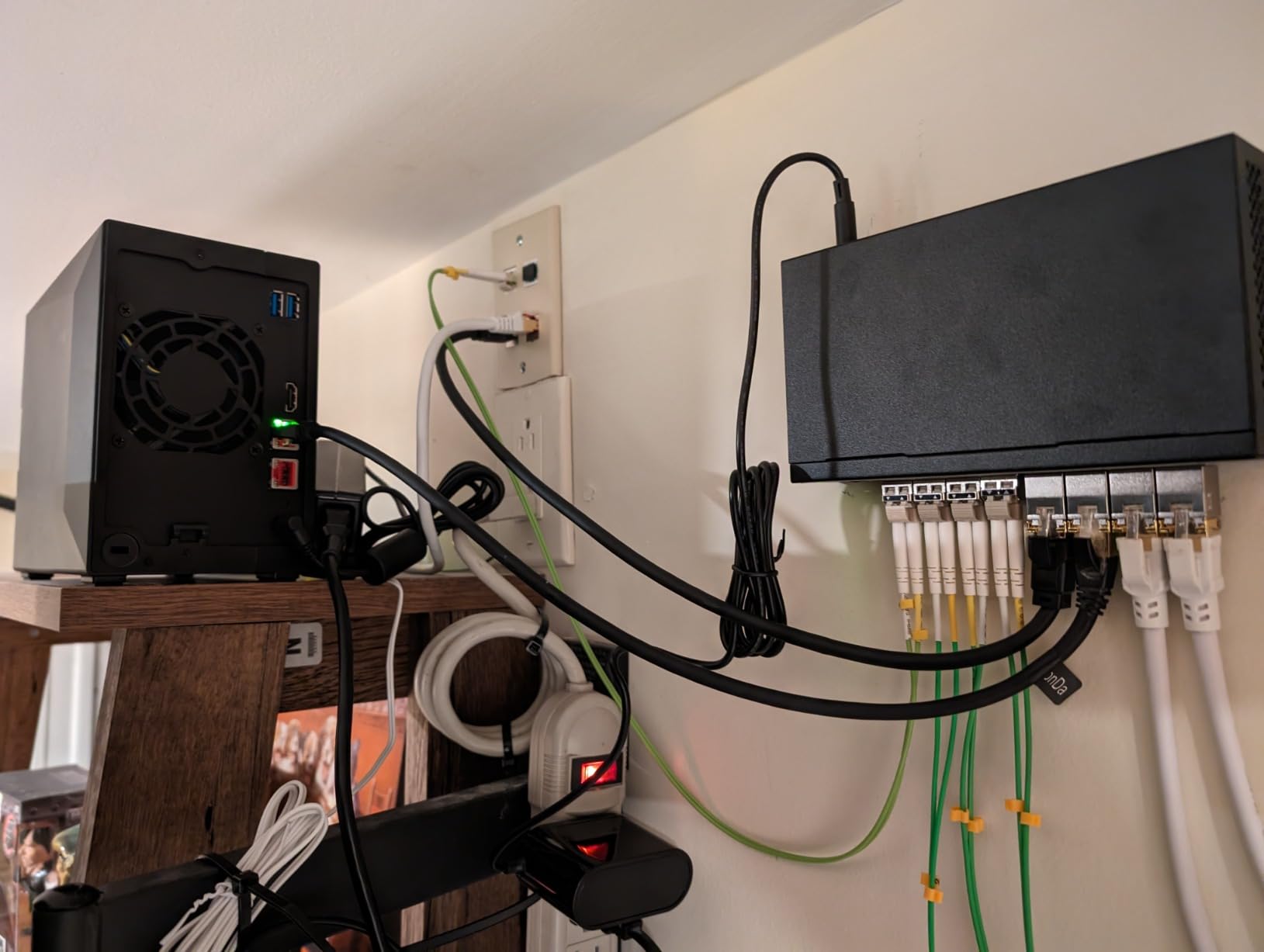 Asustor AS5402T 2 Bay NAS, Intel Quad-Core 2.0GHz CPU, 4X M.2 NVMe SSD Slots, 2x2.5GbE Ports, 4GB DDR4 RAM (Diskless) customer photo 1