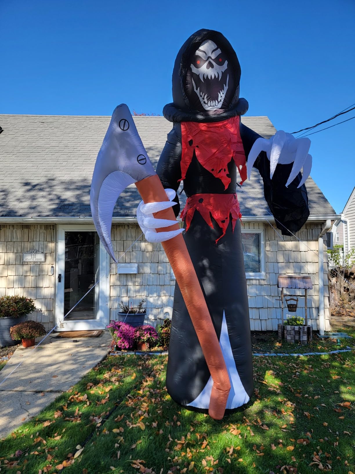 Joiedomi 12 ft Tall Halloween Inflatable Outdoor Decoration, Blow Up Yard Decorations, Grim Reaper Halloween Decor Inflatables with LED for Scary Outside Decor customer photo 1