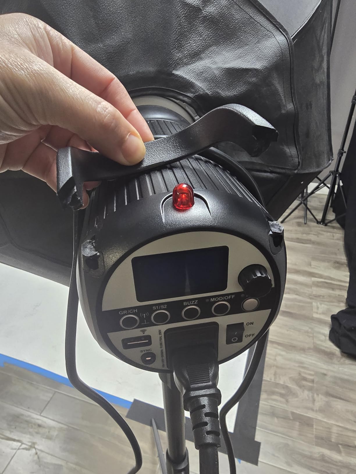 Godox SK400IIV 800W Professional Studio Strobe Flash 2Pack Kit 5700+/-200K with Standard Reflector,BD-04,Softbox,Umbrella,Light Stand,for Photography 2.4G Wireless X System Bowens Mount customer photo 1