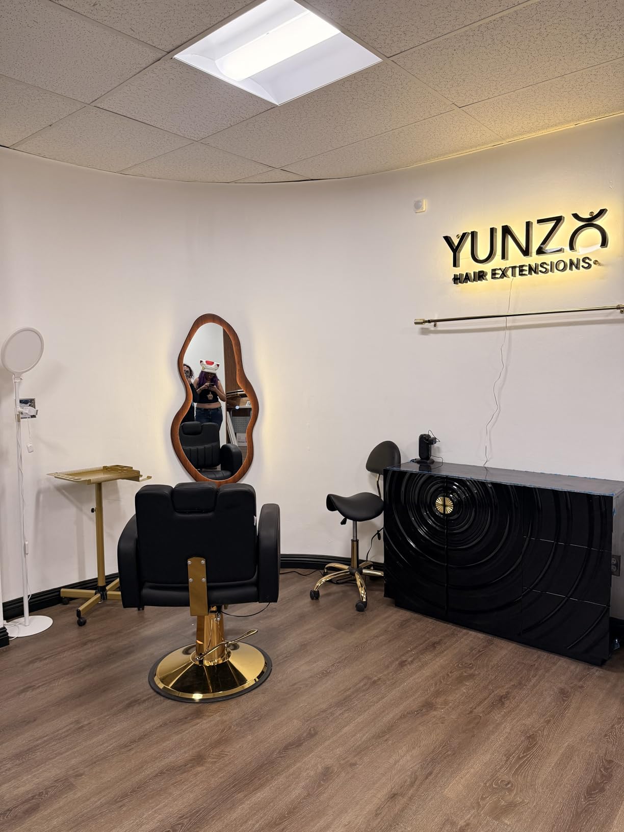 Baasha Black & Gold Reclining Salon Chair All Purpose Hydraulic Barber Chair with Removable Headrest Comfortable Styling Chair for Makeup Lash Tattoo Braiding & Shaving 440 lbs Cap customer photo 2