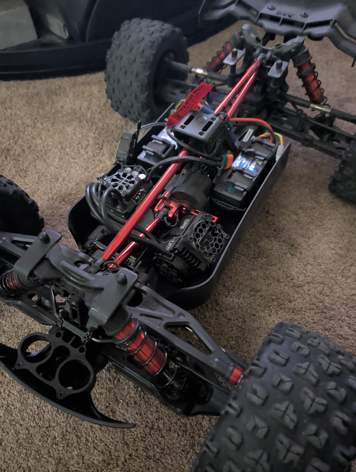 ARRMA RC Truck KRATON 4X4 8S BLX 1/5 Speed Monster Truck Black, RTR customer photo 1