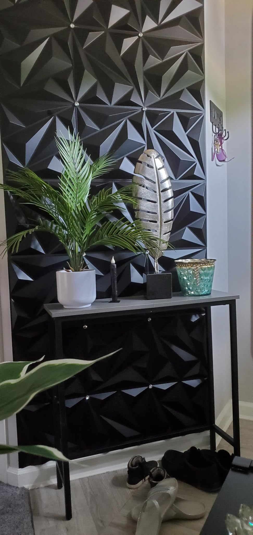 CosmoLiving by Cosmopolitan Aluminum Metal Leaf Decorative Sculpture Standing Single Home Decor Statue with Black Marble Base, Accent Figurine 9