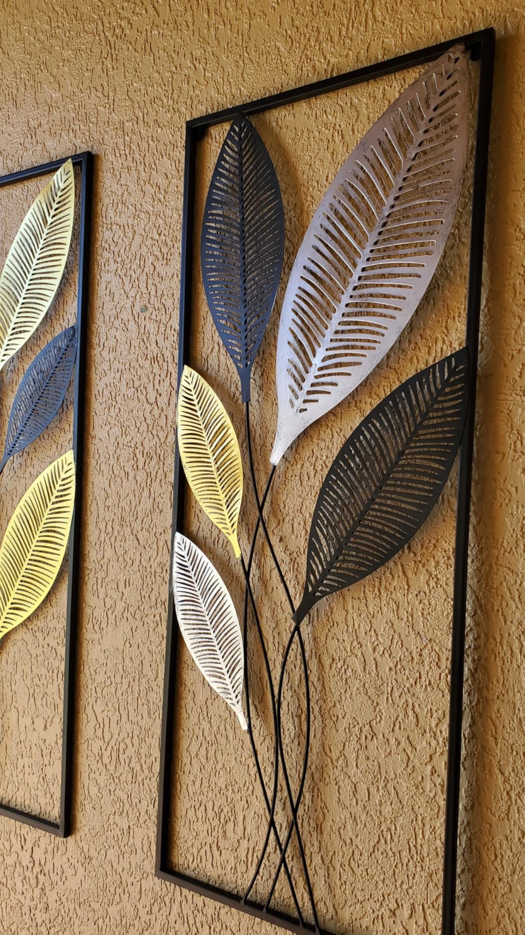 Metal Wall Decor Set of 2, Leaf Art Wall Hanging Home Decor with Frame, Tree of Life Accent Home Decor, Metal Wall Decoration Sculptures for Living Room, Office, Home, Hotel, Indoor, 14