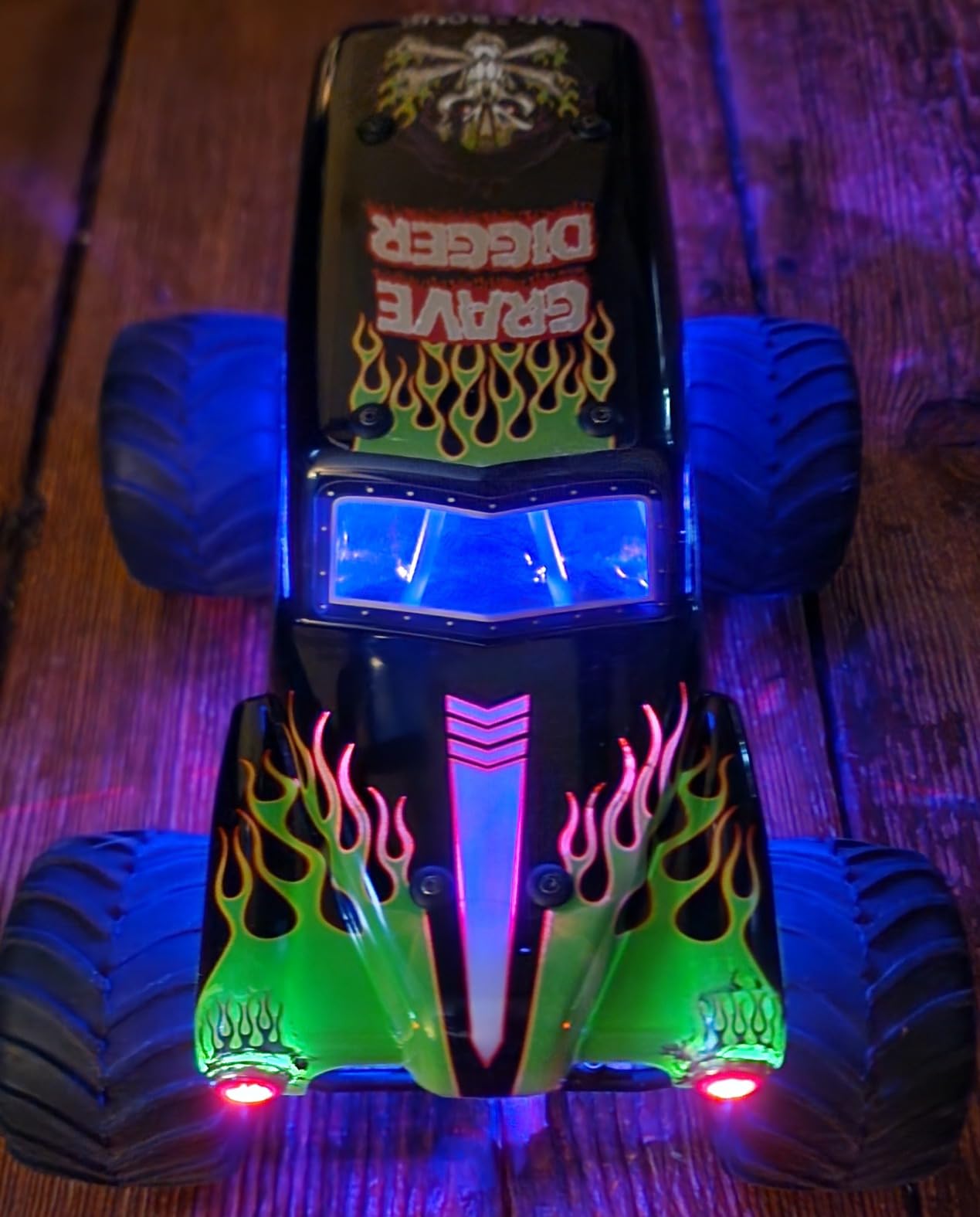 Losi Mini LMT Grave Digger 2S 4X4 RTR Brushed Monster Truck 1/18 Green customer photo 1