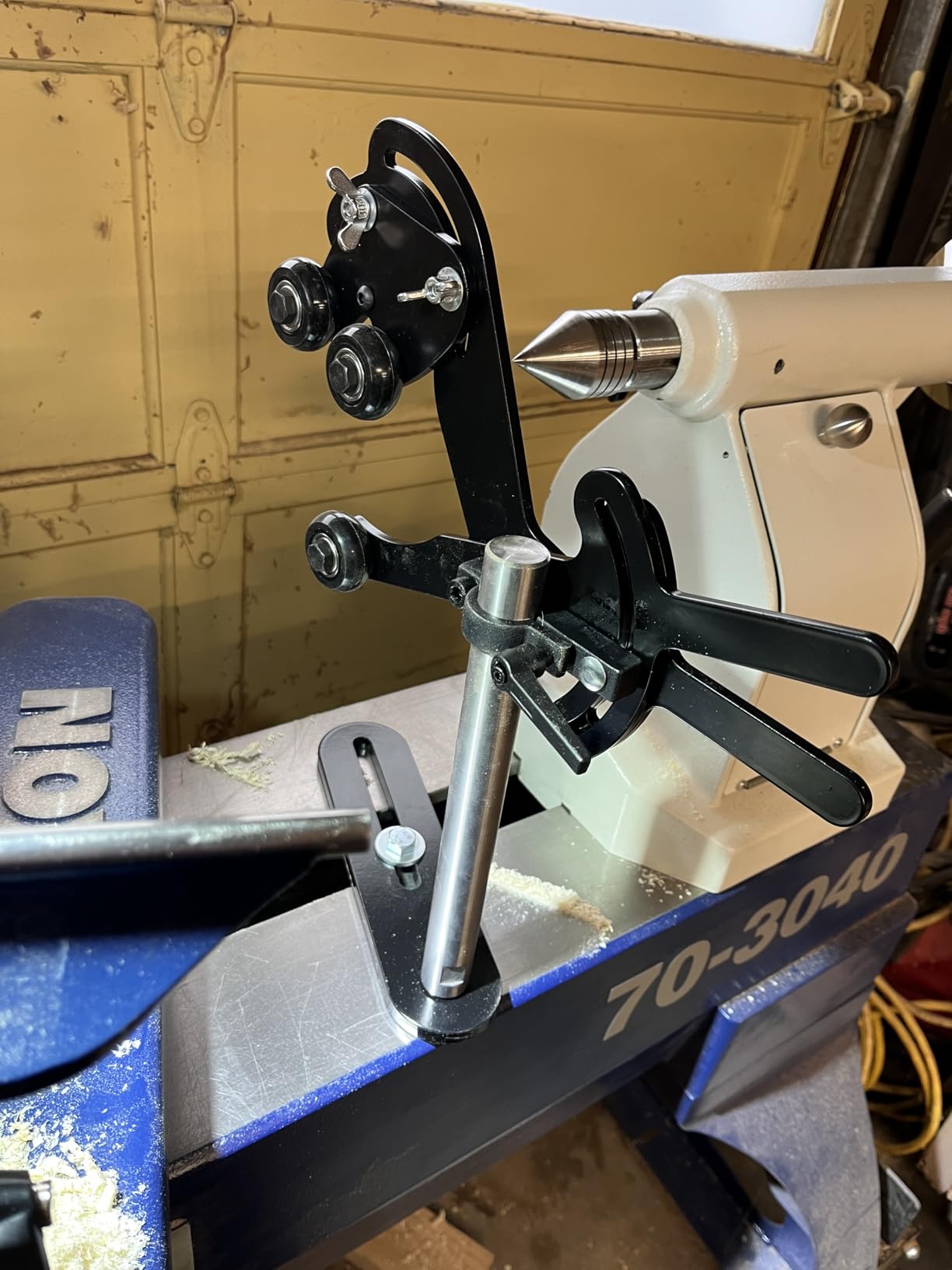 BMWOOD MC-FS5 Woodturning Lathe Center Spindle Steady Rest, Wood Turning Three Wheels Stabilizer customer photo 1