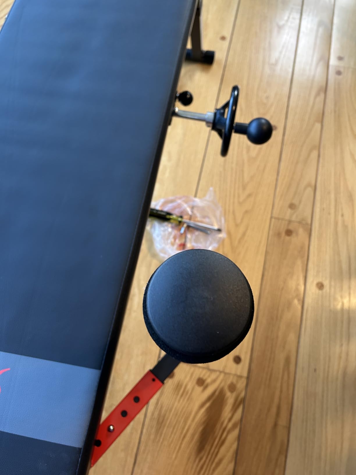 Sunny Health & Fitness No-Hang Traction & Stretch Decompression Table for Back Pain Relief, Adjustable Stretch Bench, 400 LB Capacity customer photo 1