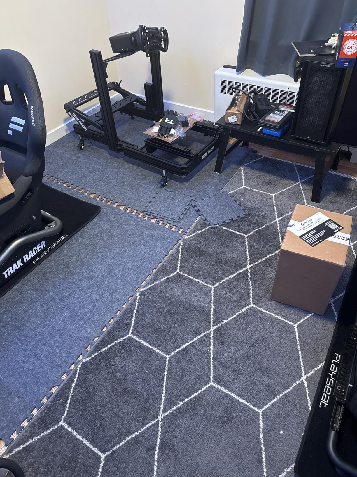 TroyStudio Thick Sound Absorbing Interlocking Floor Mats, 16 Pcs 11x 11 x 0.4 inches High Density Piano Carpet Drum Rug, Non-Slip Anti Vibration Soundproof Pads Acoustic Blankets for Music Studio M customer photo 2