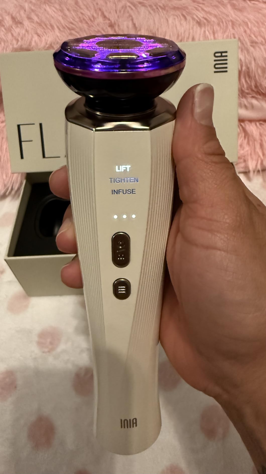 INIA 3-in-1 Red Light Therapy for Face and Neck Beauty Device for Puffiness & Skin Firming Skincare Tool (White) customer photo 1