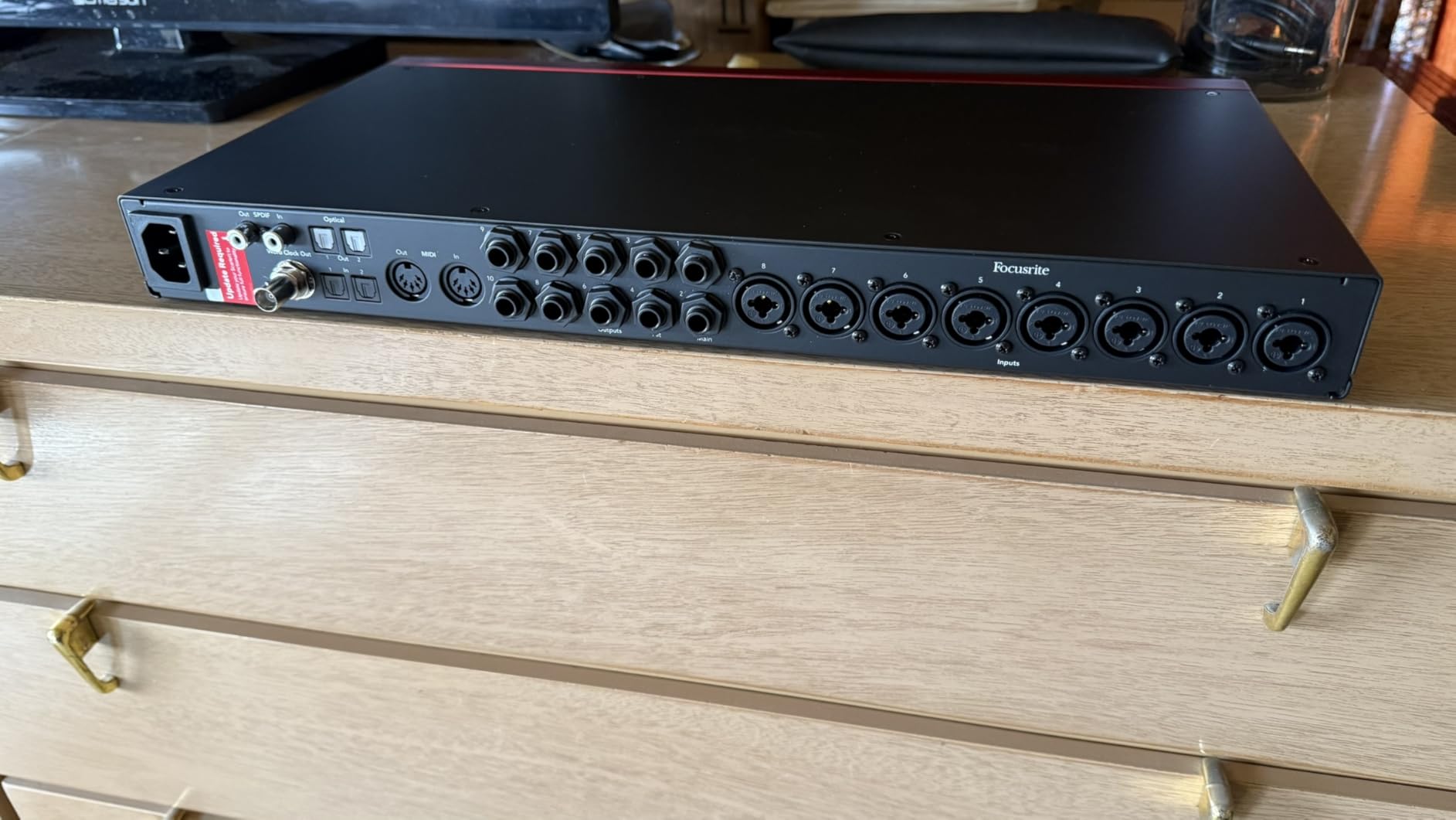 Focusrite Scarlett 18i20 4th Gen USB Audio Interface, for Multitrack Recording, Music Production and Podcasting - High-Fidelity, Studio Quality Recording, and All the Software You Need to Record customer photo 1