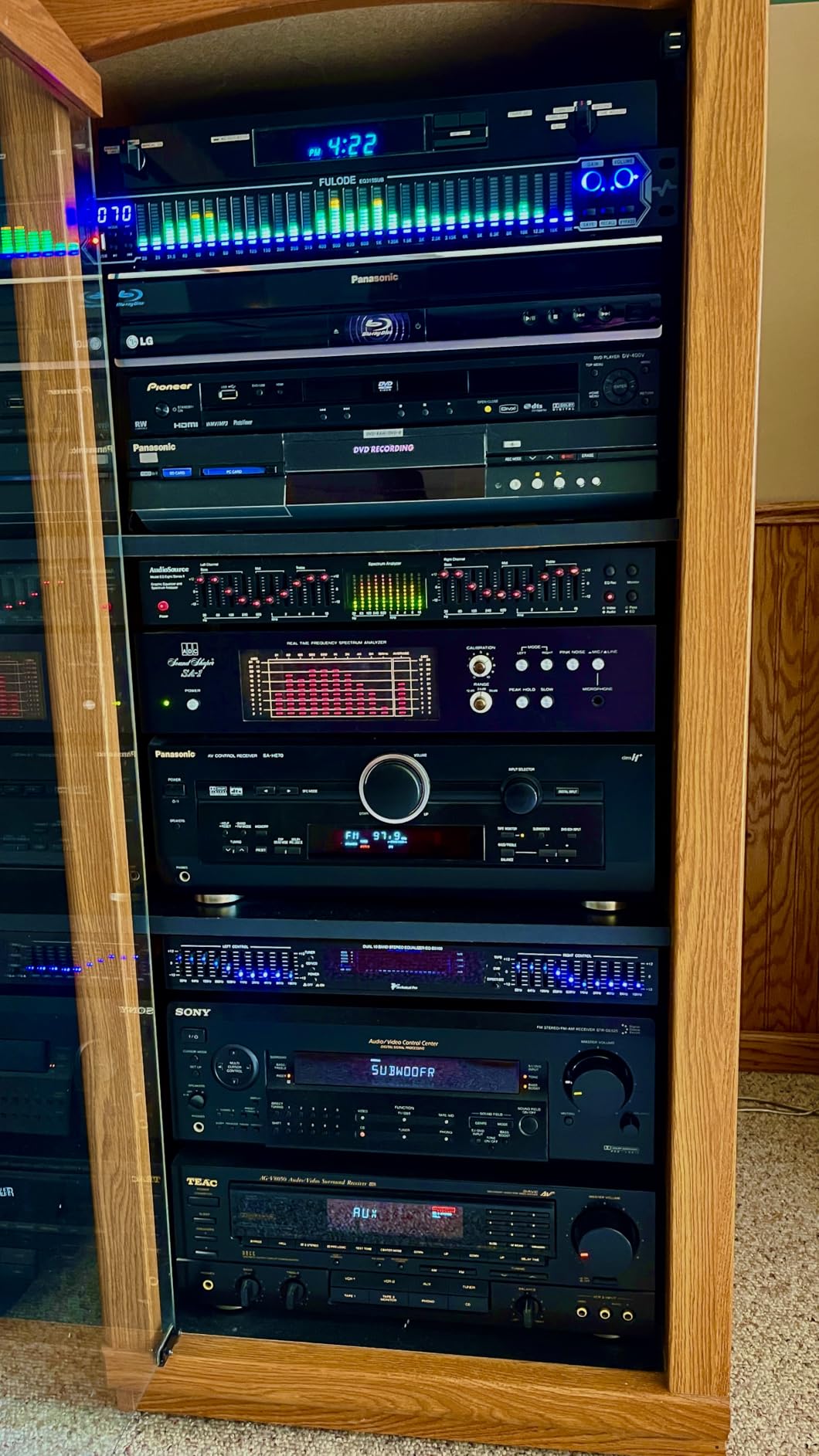 Home Audio Equalizer, Professional 31-Band Digital Equalizer, Noise Reduction Rack Mount Audio Spectrum Analyzer, Stereo graphic equalizer Real-time frequency level display customer photo 1