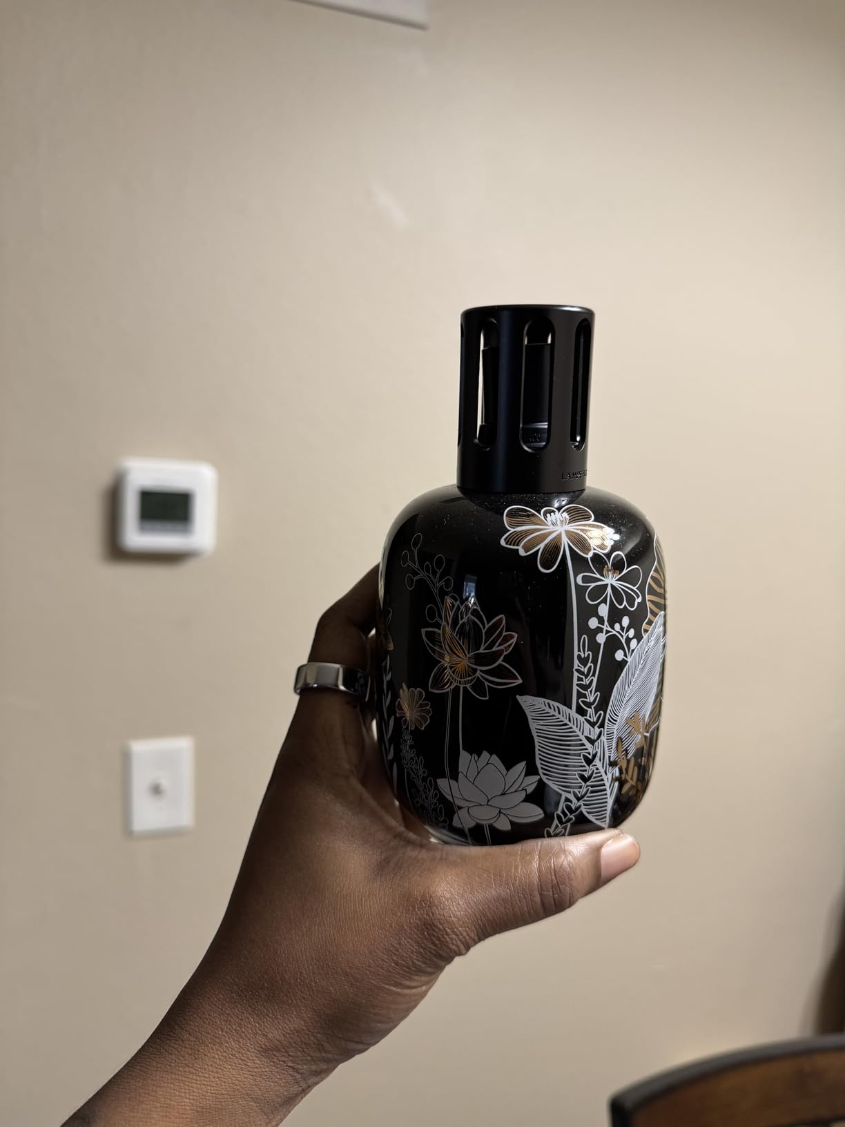 MAISON BERGER Porcelain Fragrance Lamp - Model Black Vegetale - Home Diffuser & Air Purifier 6.3 x 3.6 x 3.6 inches - French-Made Since 1898 - Gift Set w/Cotton Wick, Snuffer, Funnel - No Oil Included customer photo 1