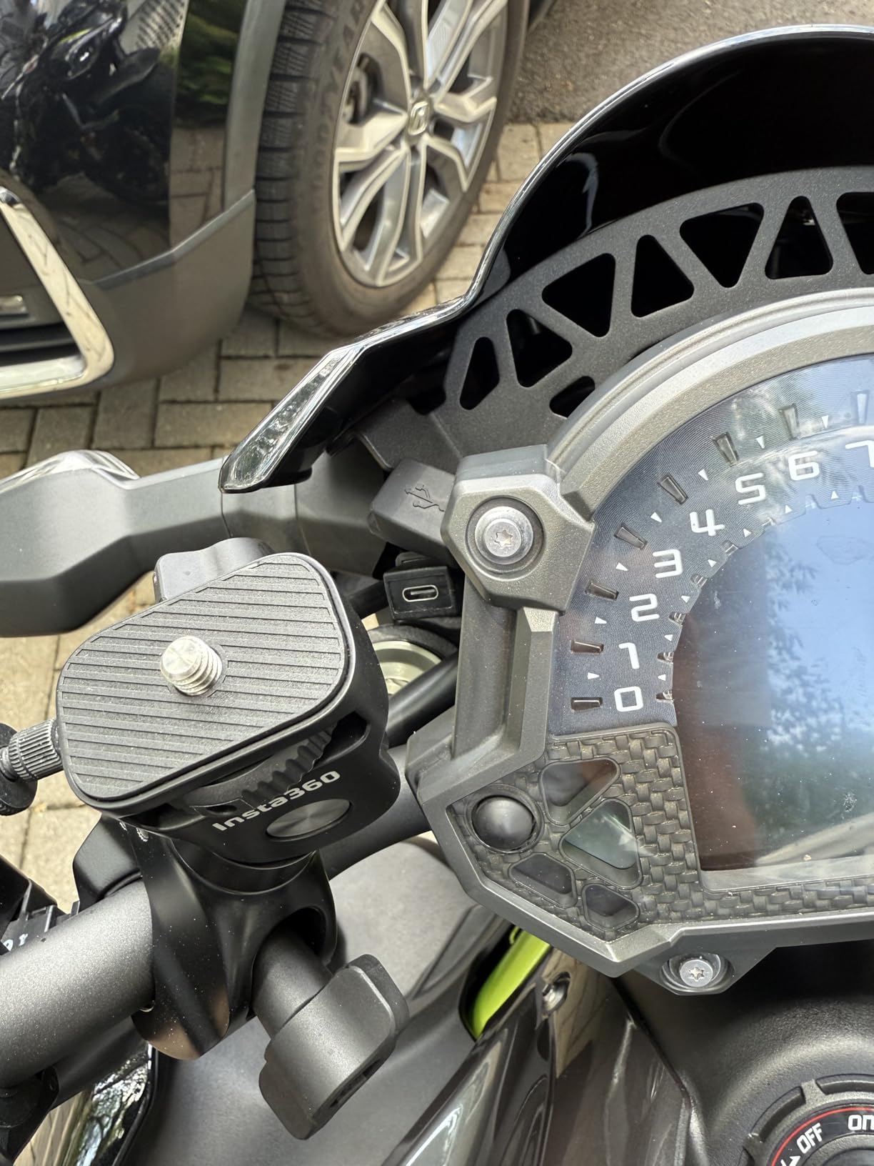 Cliff Top Waterproof Motorcycle USB Charger, 18W PD Type-C Quick Charge, SAE to USB-C Connector, with 10mm Rear View Mirror Mount for Motorbike Phone Charging customer photo 2