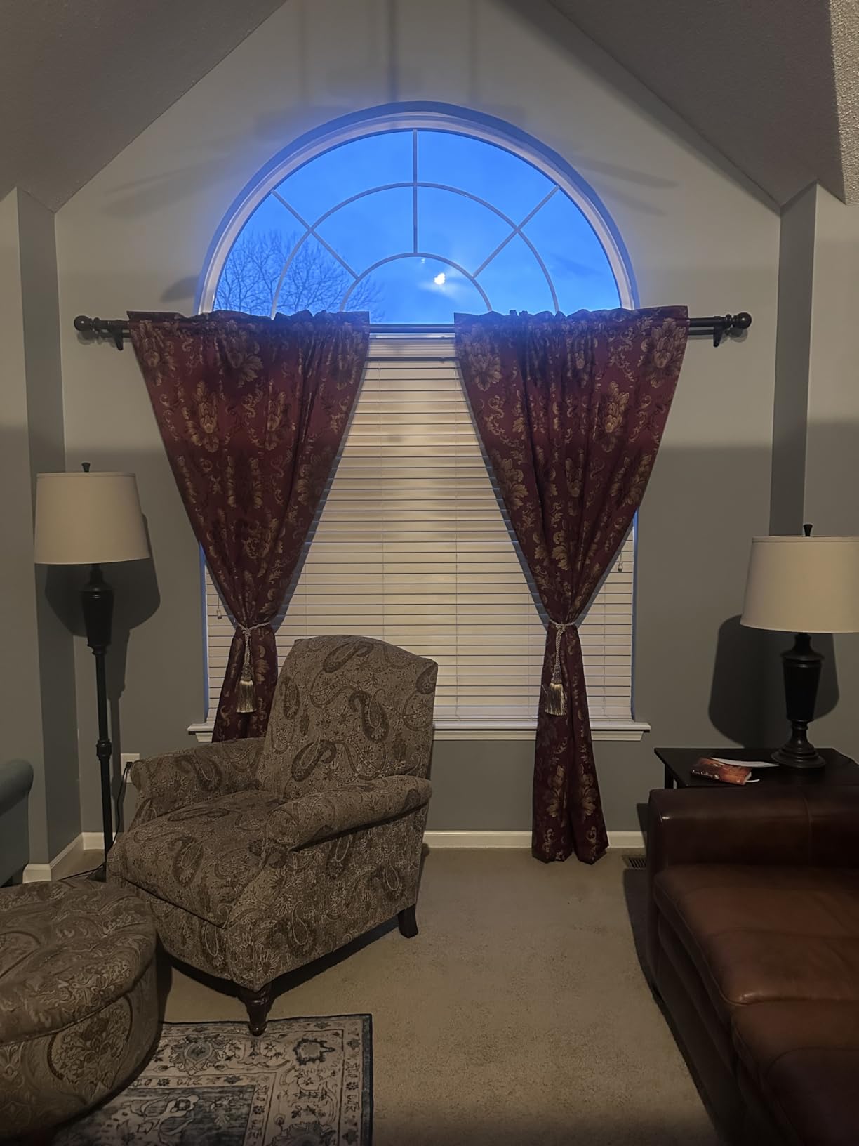 Loom and Mill Luxury Damask Curtains for Bedroom, Lined Thick Chenille Jacquard Blackout Curtains with Tiebacks, Grey customer photo 1