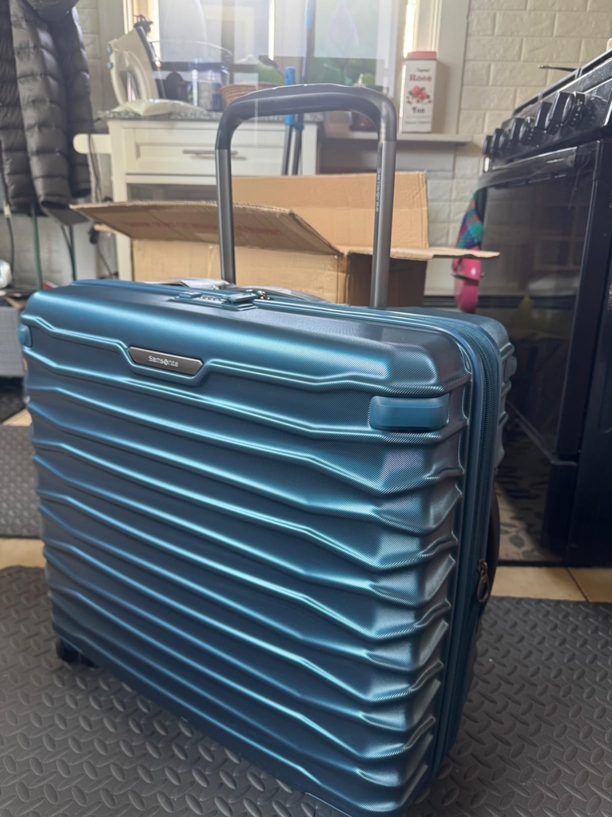 Samsonite Stryde 2 Hardside Expandable Luggage with Double Spinner Wheels, Medium Glider, Merlot customer photo 1