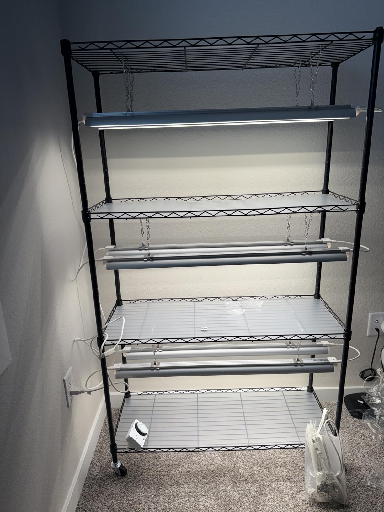 VEVOR Plant Stand with Grow Light, 4 Tiers Plant Shelf with 3000K 180W LED Full Spectrum Light for Indoor Plants, Grow Light Shelf with Timer for Seed Starting customer photo 1