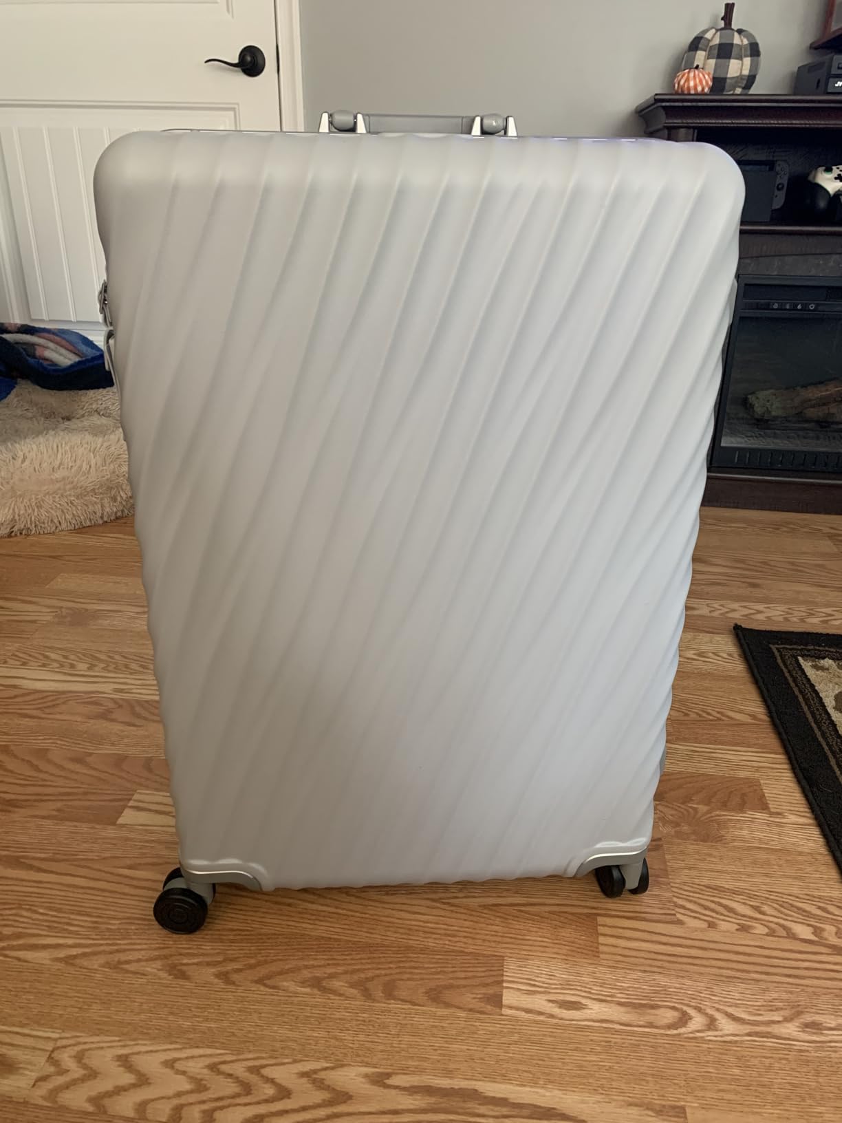 19 Degree Frame 4 Wheel Luggage - Lightweight and Highly Durable, Modern Design, Double-Lock Closure Hard Shell Men's and Women's Suitcase - 26
