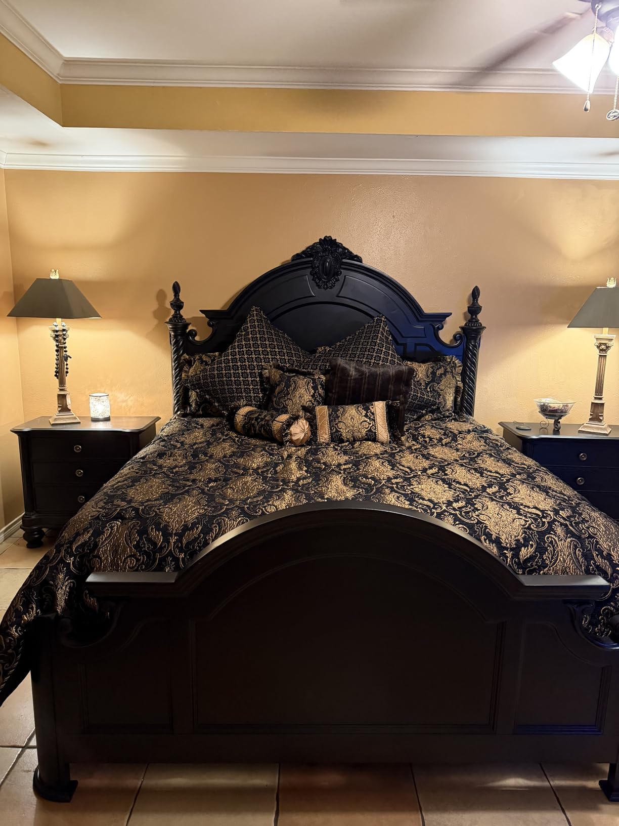 Loom and Mill 9-Piece Jacquard Comforter Set, Luxury Classic Black Damask Jacquard Comforter King Sets, Ultra Soft Bedding with Euro Shams, Bedskirt, Filled Decorative Pillow for Home Bedroom(King) customer photo 1