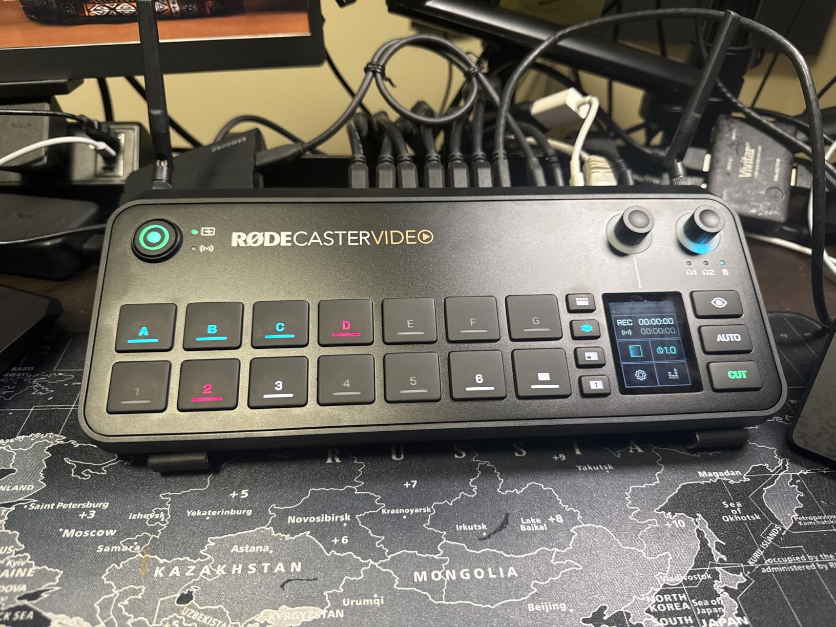 RODE RØDECaster Video - Professional Video Switcher and Audio Interface - Multi-Camera, 6 x Video Inputs (HDMI and USB), 1080p60, Multi-Source Scenes customer photo 1