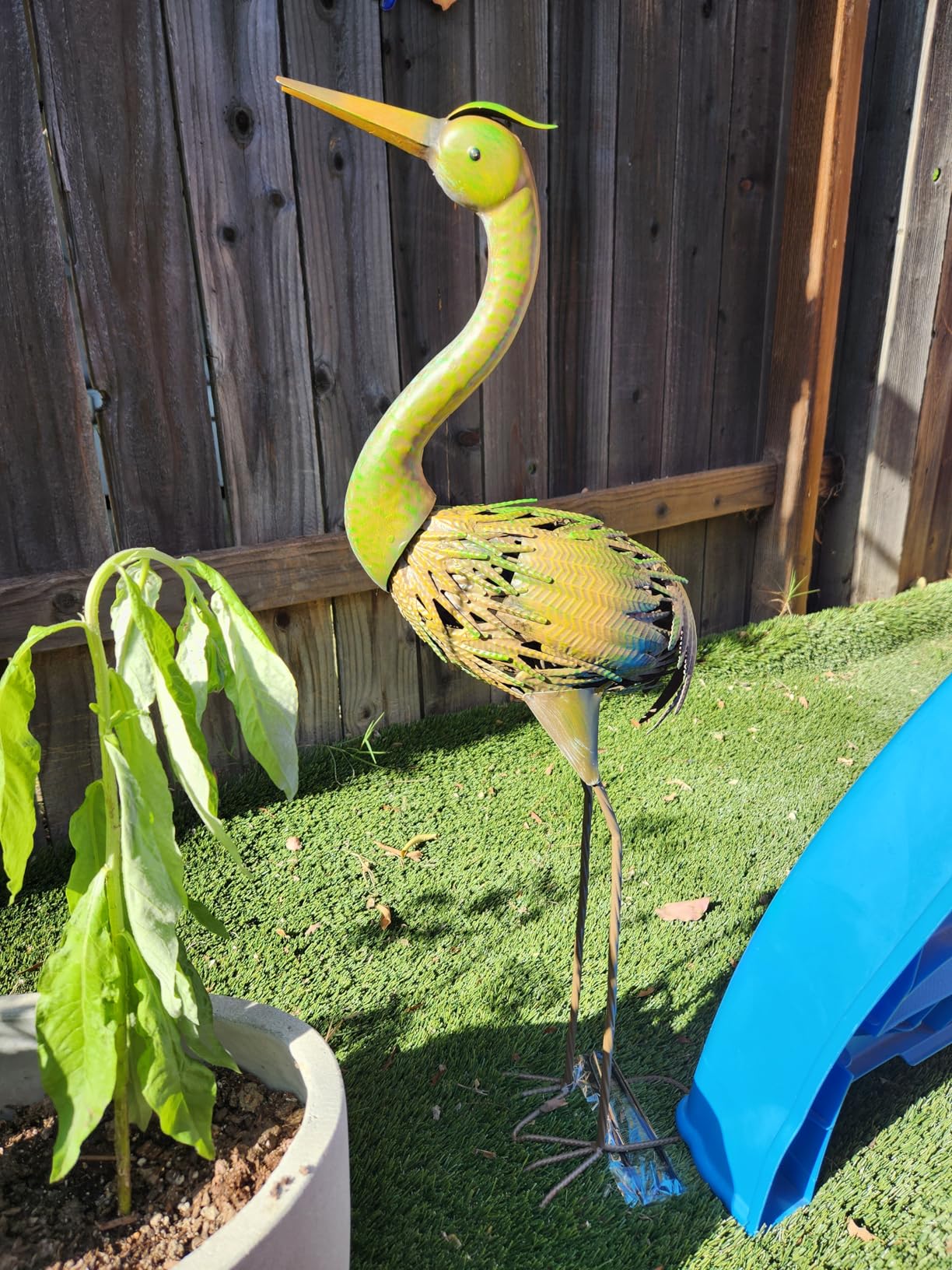 VEWOGARDEN Heron Outdoor Statues Metal Crane Garden Sculptures & Statues for Yard Lawn Patio Pool Outside Decorations, Antique Bronze customer photo 2