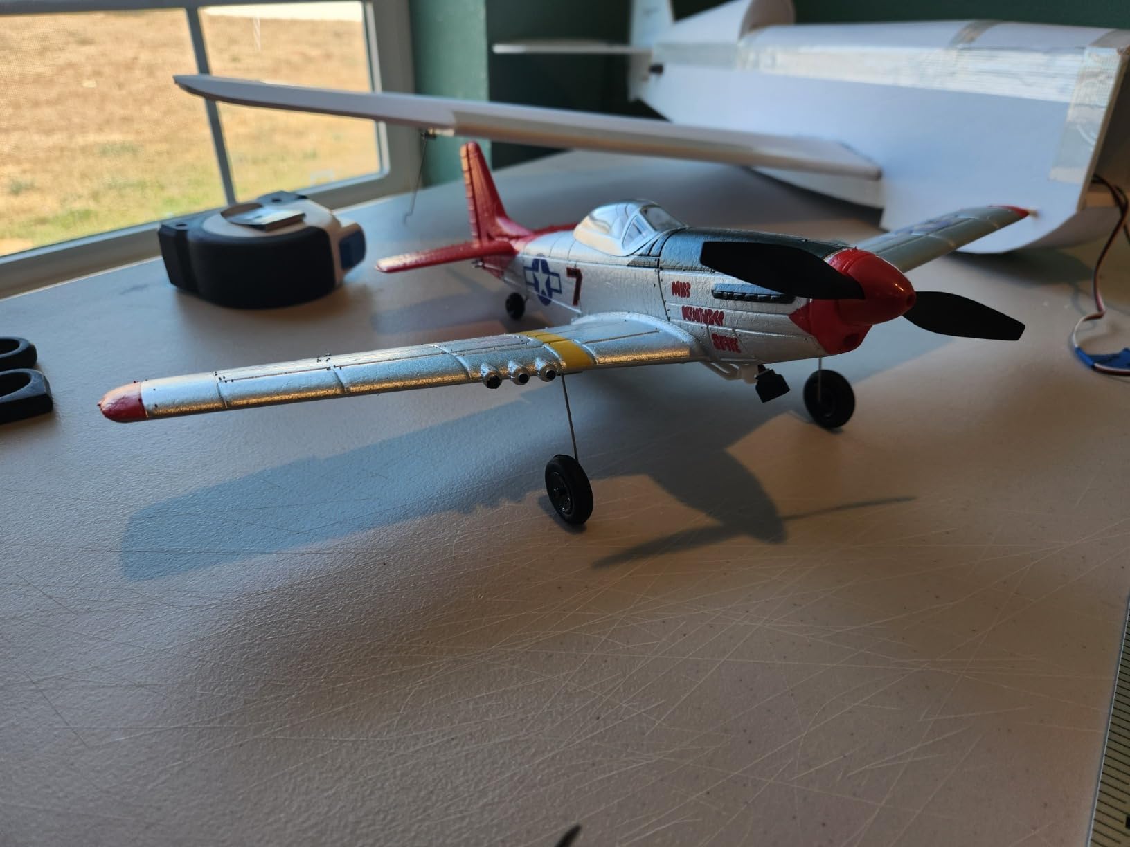 LEAMBE Brushless 4 Channel RC Plane, Ready to Fly Aerobatic Aircraft, Easy Control for Beginners, P51 Mustang RC Airplane for Adults customer photo 2