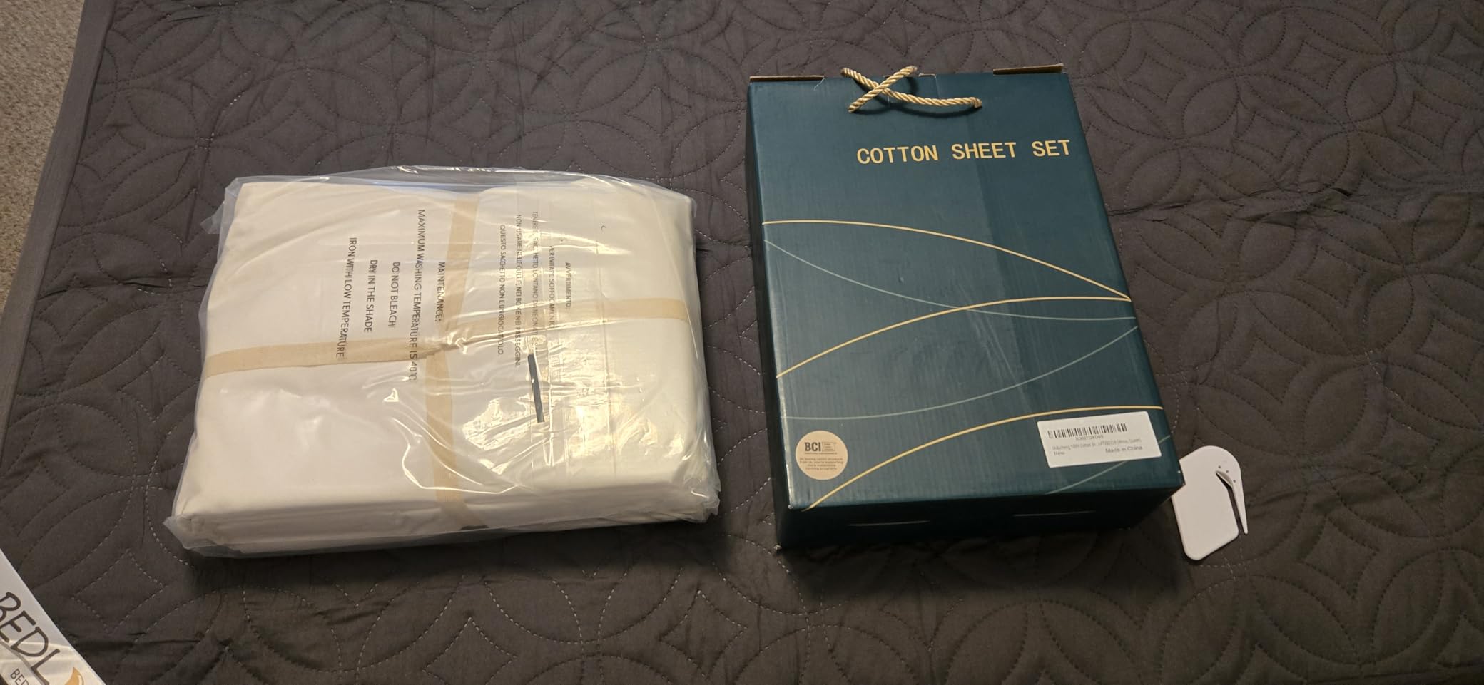 Shilucheng 100% Egyptian Cotton King Size Sheets Set - 1000 Thread Count, Luxury Cotton Bed Sheets, Breathable & Cooling Bedding and Pillow Cases, 16 Inch Deep Pocket - 4 Piece (White, King) customer photo 1