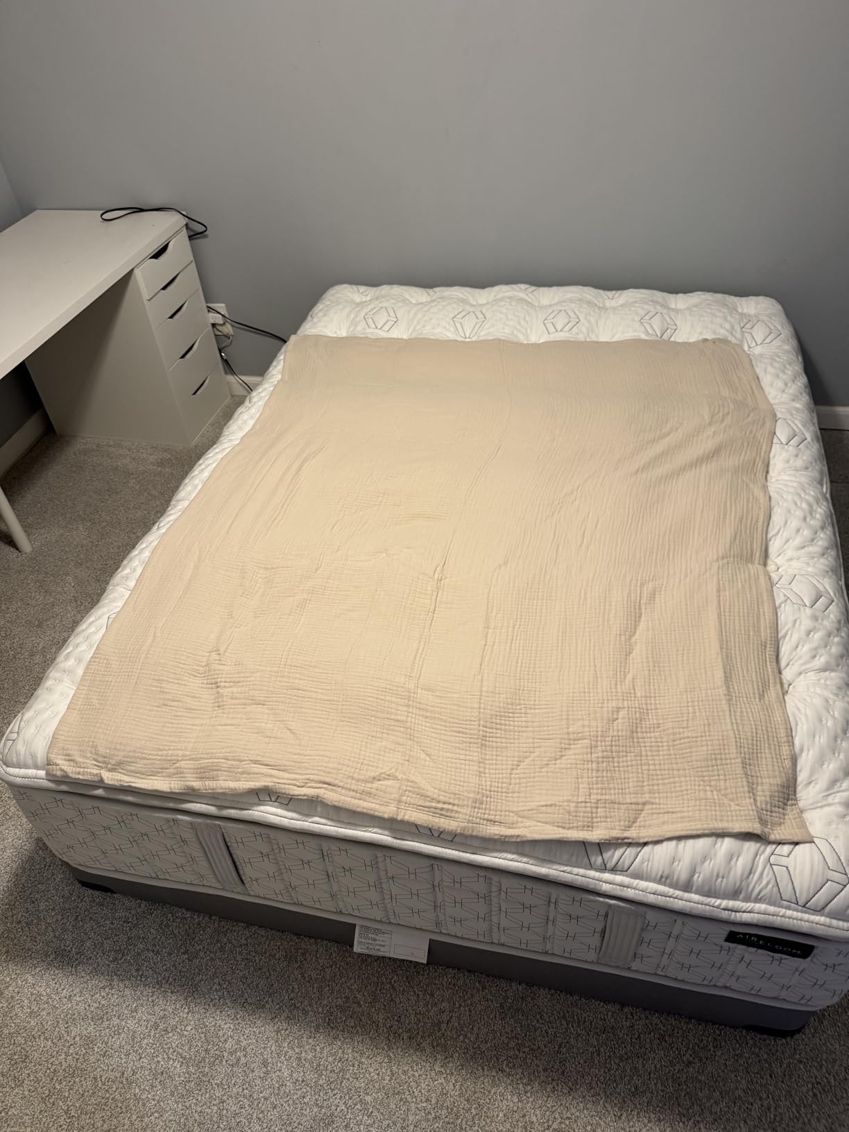 Dream Bed Blanket - Full/Queen, Sky - Luxury 100% Organic Cotton - Soft, Lightweight and Breathable - Cloud-Like Touch customer photo 1