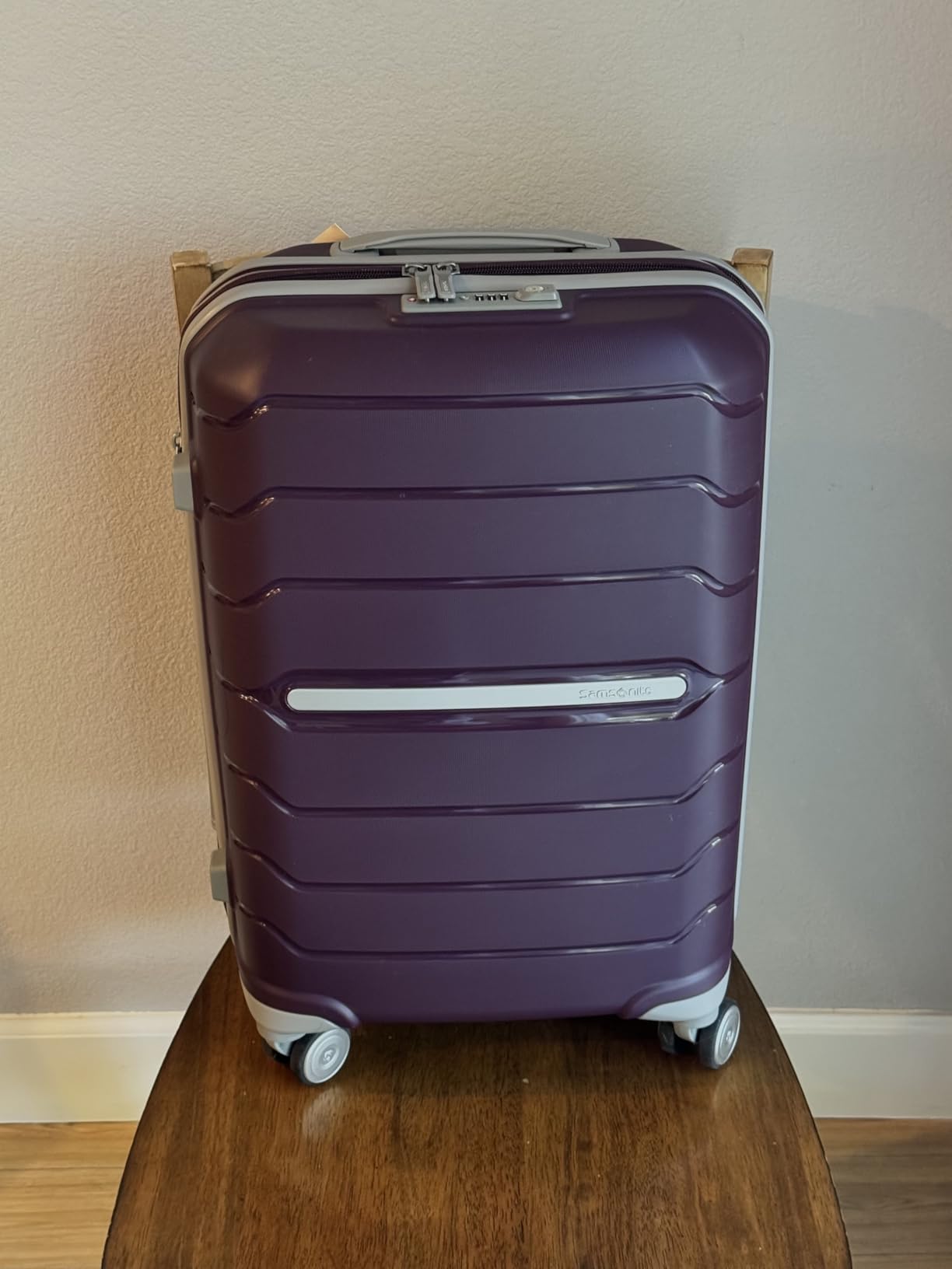Samsonite Freeform 2-Piece Luggage Set - Carry-On & Large Checked Luggage with Dual Spinner Wheels - Durable Polypropylene Hardshell - TSA Lock, Airline-Approved - Expandable Hard Shell - Sky Blue customer photo 2