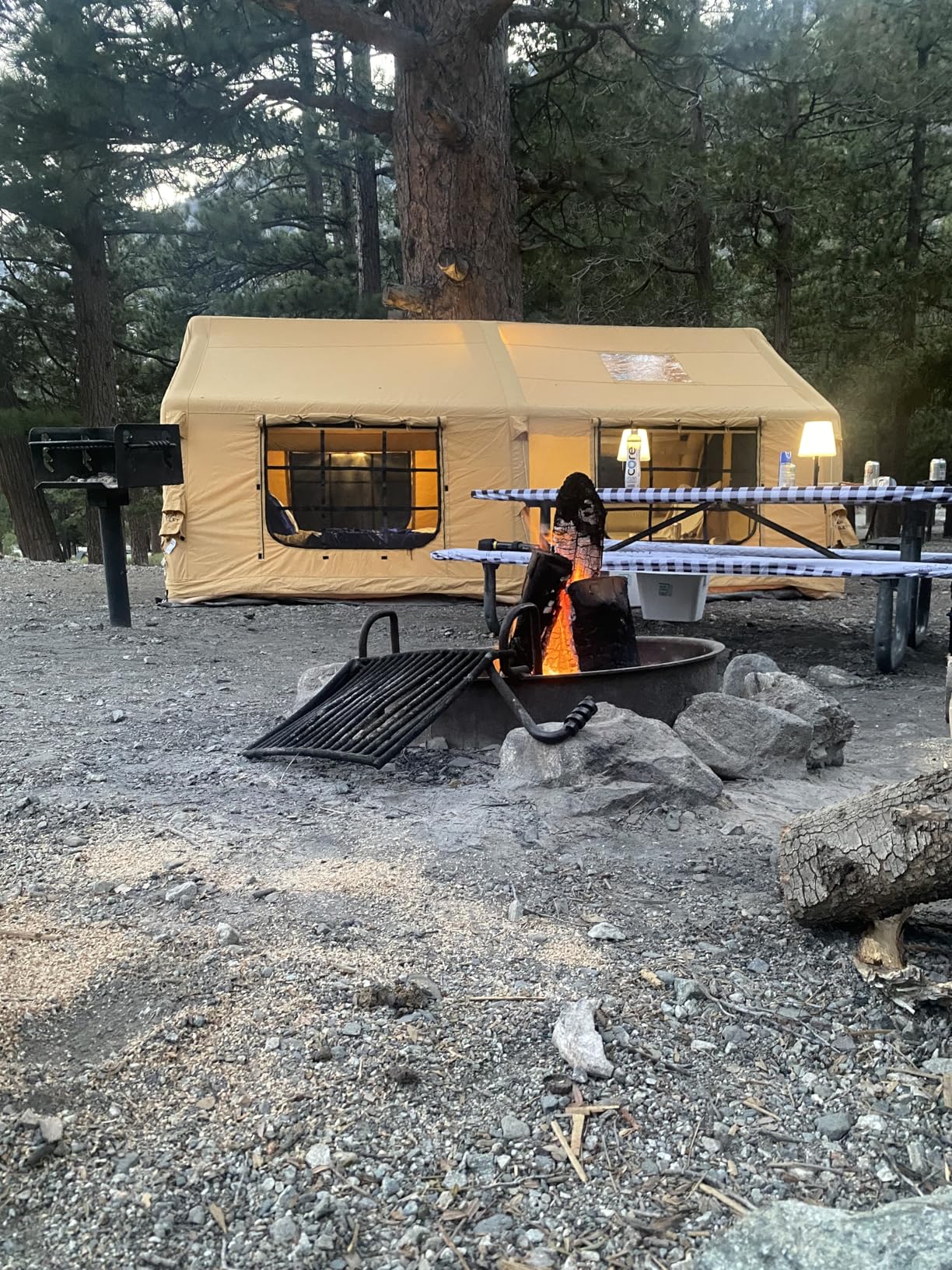 VEVOR Inflatable Tents for Camping, Easy Setup Blow up Tent with Hand Pump, 4 Season Glamping Tent with Stove Jack customer photo 2