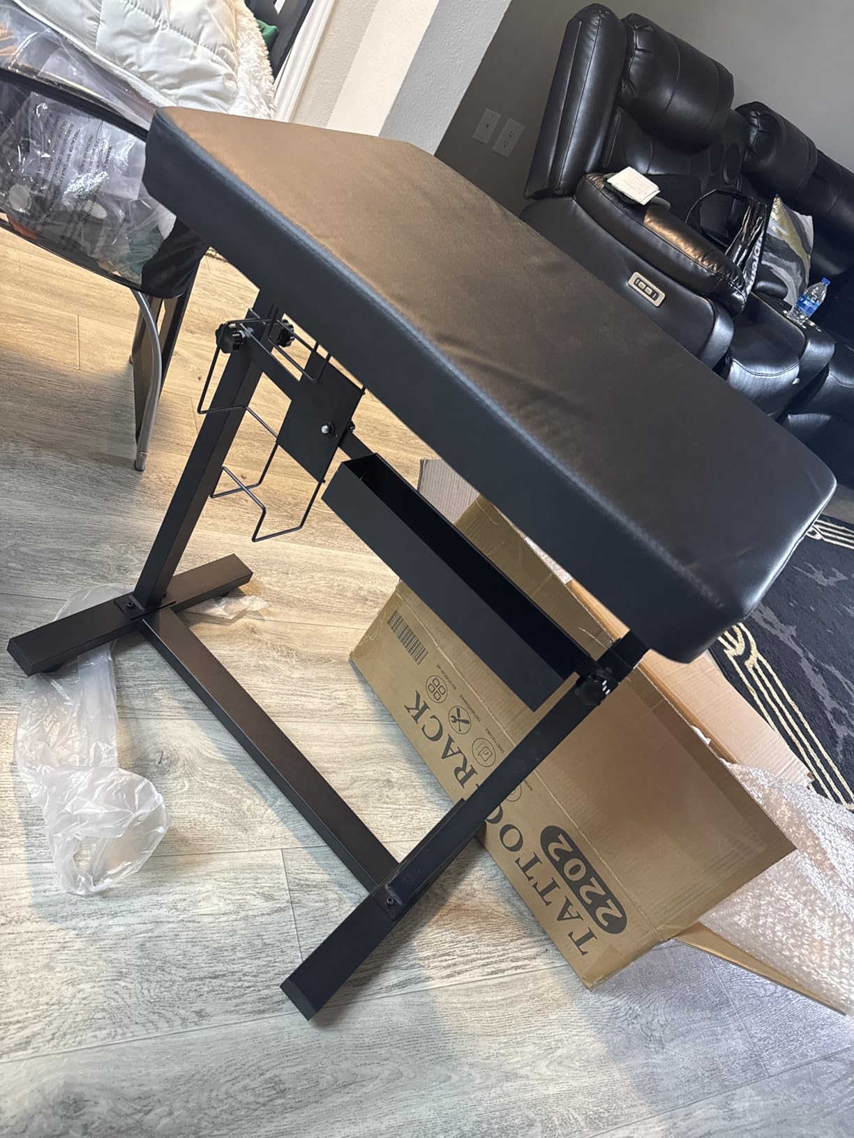 Tattoo Arm Rest Stand, Large Armrest Tattoo with Rack and Storage Compartment, Tattoo Armrest Stand with PU Leather Soft Sponge Pad customer photo 1