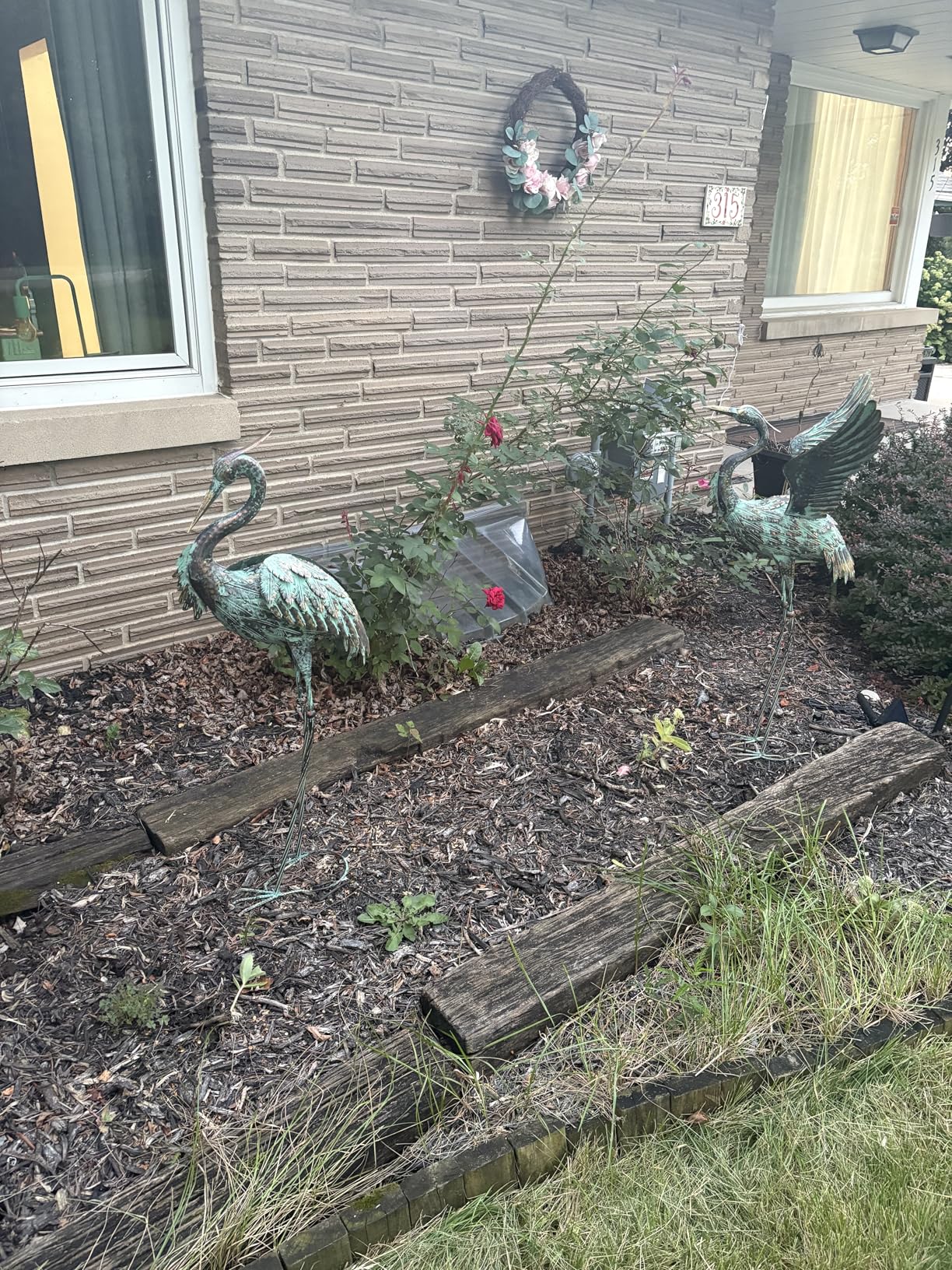 Garden Statues Large Metal Crane Sculptures, Outdoor Heron Metal Statue Yard Art for Garden Decor, Realistic Bird Art for Outdoor Decor, Standing Lifelike, Water&Rust-Proof, Set of 2 Bronze customer photo 1