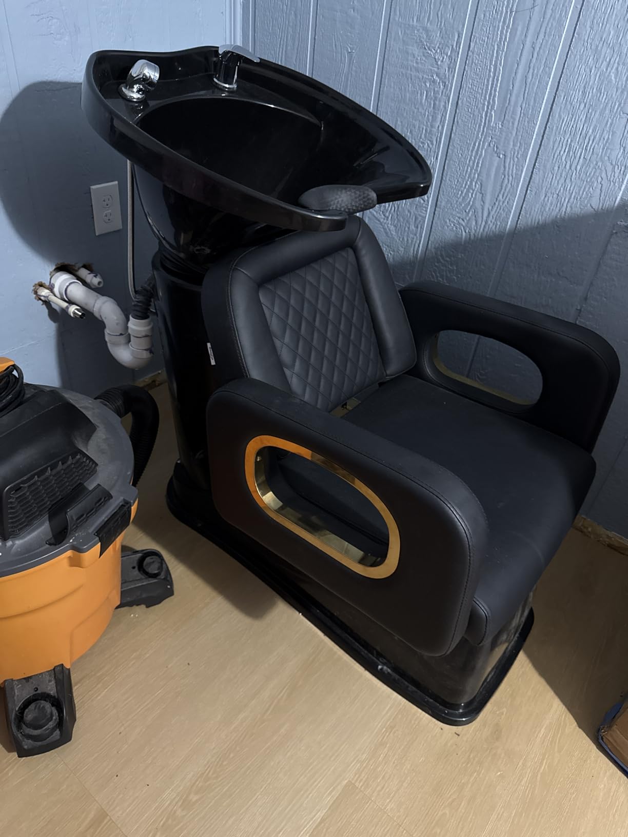 Baasha Shampoo Bowl and Chair Set for Salon, Professional Shampoo Chair with Bowl and Soft Neckrest, Comfortable Sponges Cushion, Adjustable Head Spa Chair for Barbershop - Black customer photo 1