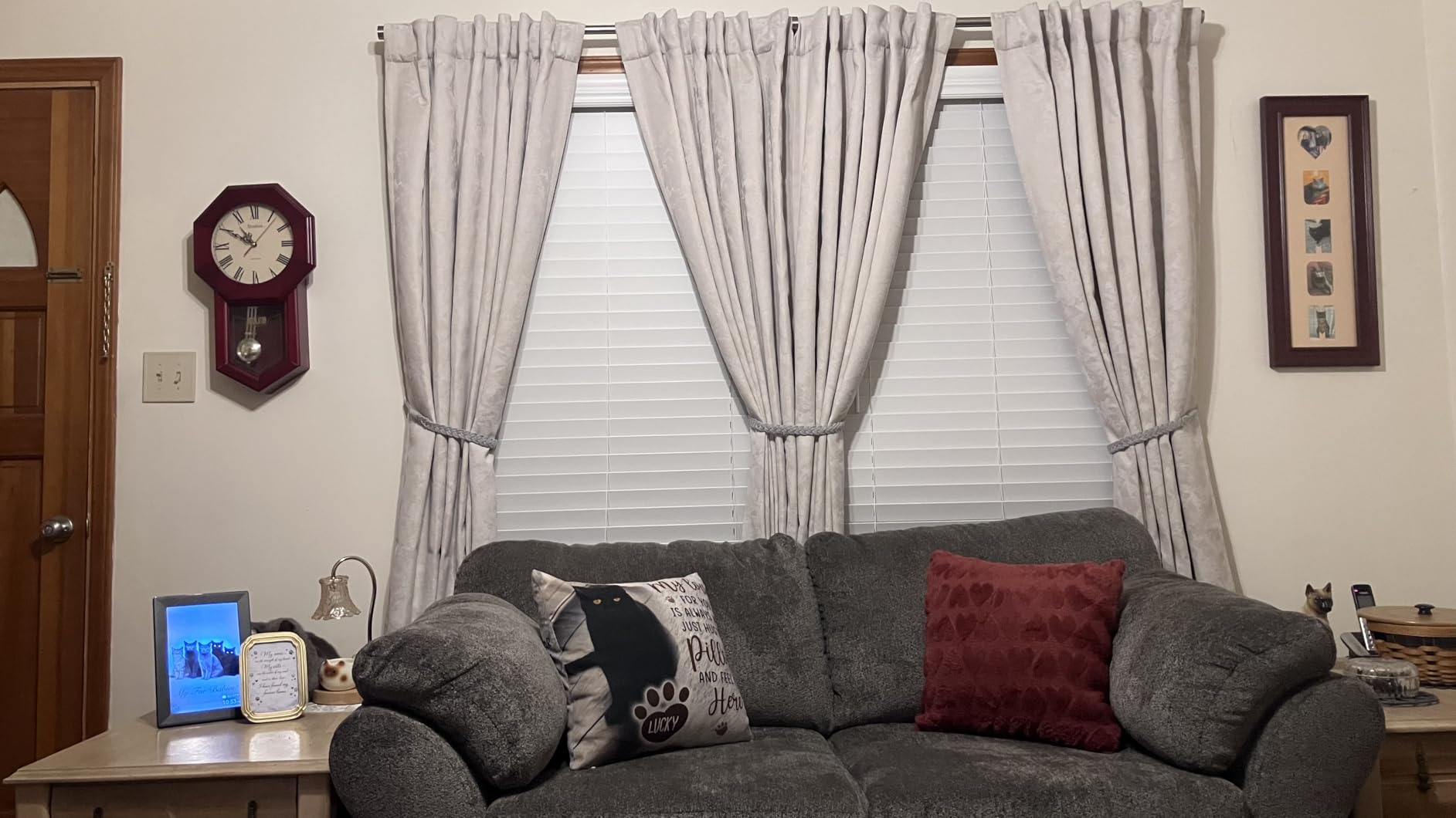 Beauoop Beige Floral Jacquard Blackout Curtains 84 Inches Long 2 Panels, Chenille Flower Room Darkening Thermal Insulated Soundproof customer photo 1