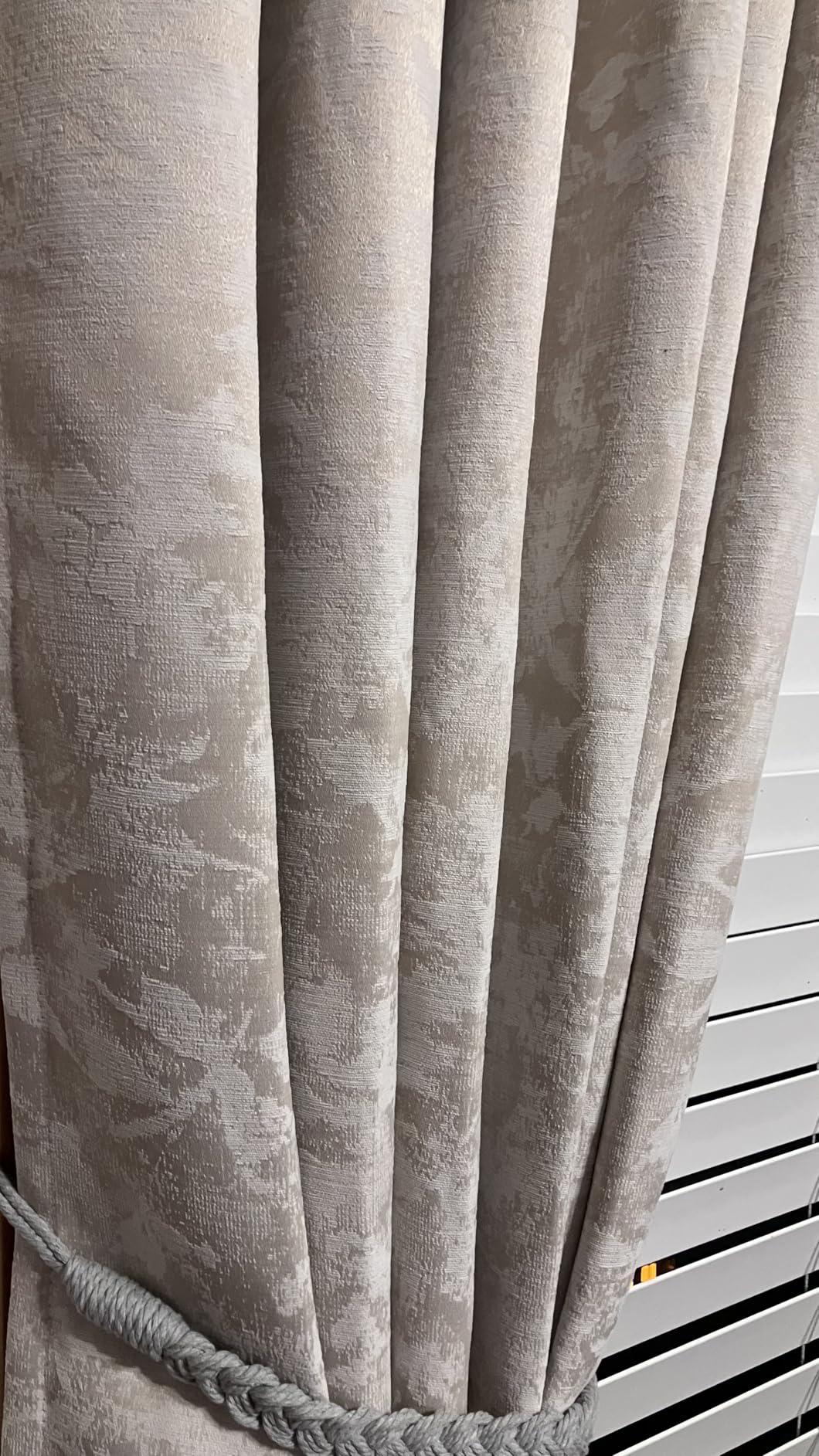 Beauoop Beige Floral Jacquard Blackout Curtains 84 Inches Long 2 Panels, Chenille Flower Room Darkening Thermal Insulated Soundproof customer photo 2