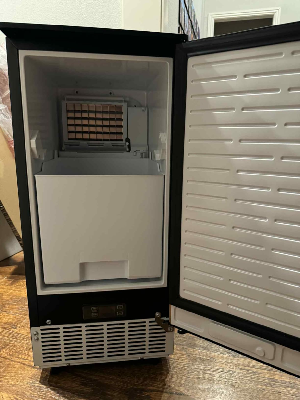 Feelfunn Commercial Ice Maker with Water Pump, 85Lbs/Day, Built-in Undercounter Ice Maker with Auto-Cleaning & Timer, Freestanding Stainless Steel Ice Machine customer photo 1