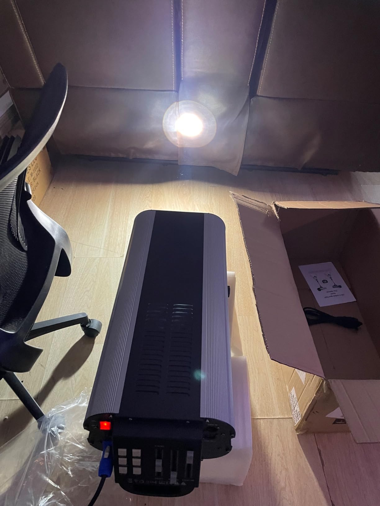 330W LED Stage Spotlight with Tripod, Stage Lighting with Adjustable Aperture 6 Color Modes 3 Color Temperatures 5600K 6000K 3200K, Follow Spot Light for Wedding DJ Party Theaters Concert customer photo 2