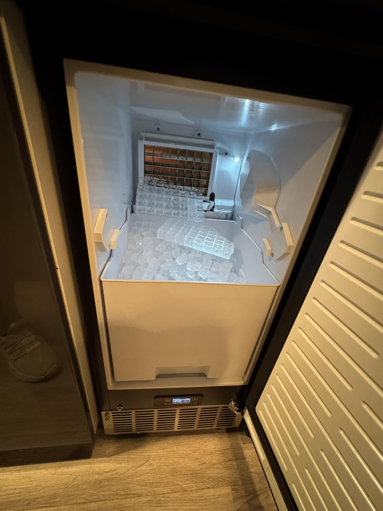 Commercial Ice Maker Machine, 140 lbs/24H with 40 lbs Storage Bin, Built in Ice Machine with 2-Water Inlet Options, Stainless Steel Under Counter Freestanding Ice Maker customer photo 2