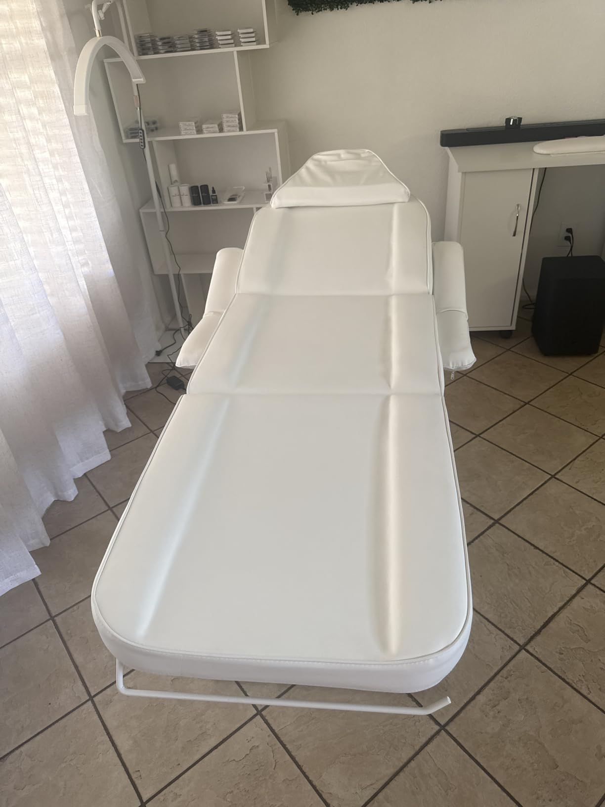 Portable Tattoo Chair, Foldable Massage Table Facial Bed, Professional Spa Chair with Carrying Bag, Adjustable Esthetician Bed for Salon Beauty Barber (Black) customer photo 1
