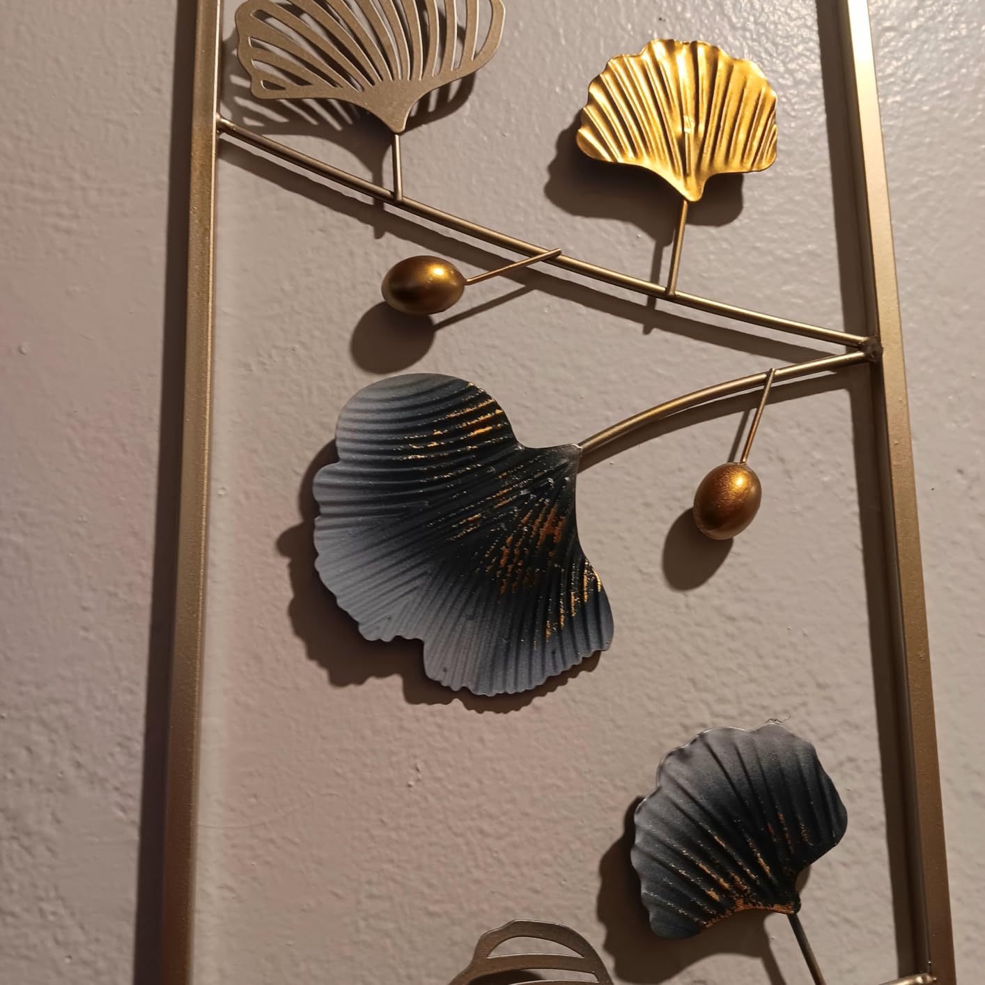 Ginkgo Leaf Metal Wall Art - Set of 4 Framed Wall Decor for Living Room, Hanging Wall Sculptures for Home, Dinning Room or Bedroom Above Bed, 8x16 Inch customer photo 1