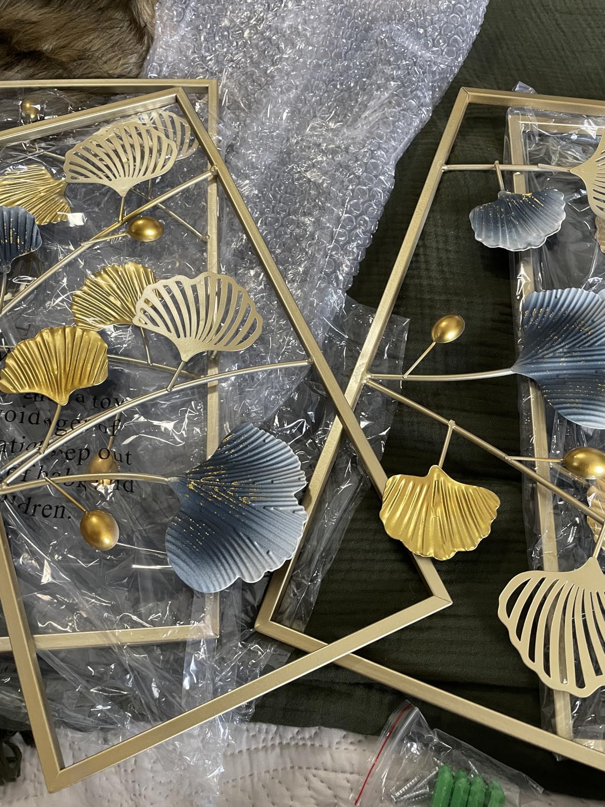 Ginkgo Leaf Metal Wall Art - Set of 4 Framed Wall Decor for Living Room, Hanging Wall Sculptures for Home, Dinning Room or Bedroom Above Bed, 8x16 Inch customer photo 2