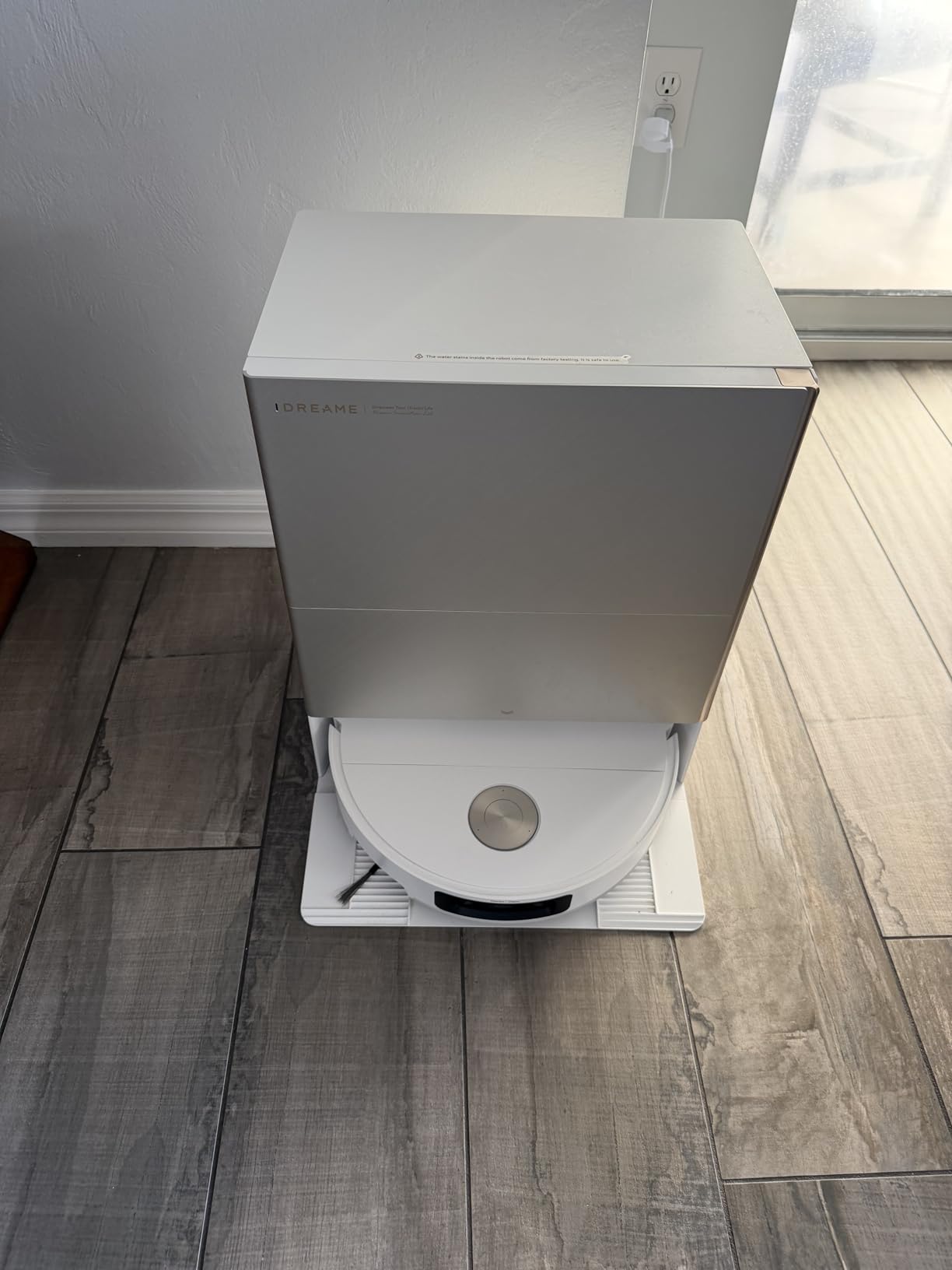 DREAME X60 Max Ultra Complete Robot Vacuum and Mop, Ultra-Thin Design, 35,000Pa Suction, Self Emptying&Refilling, Mop Self-Cleaning, 280+ Obstacle Avoidance, White customer photo 2