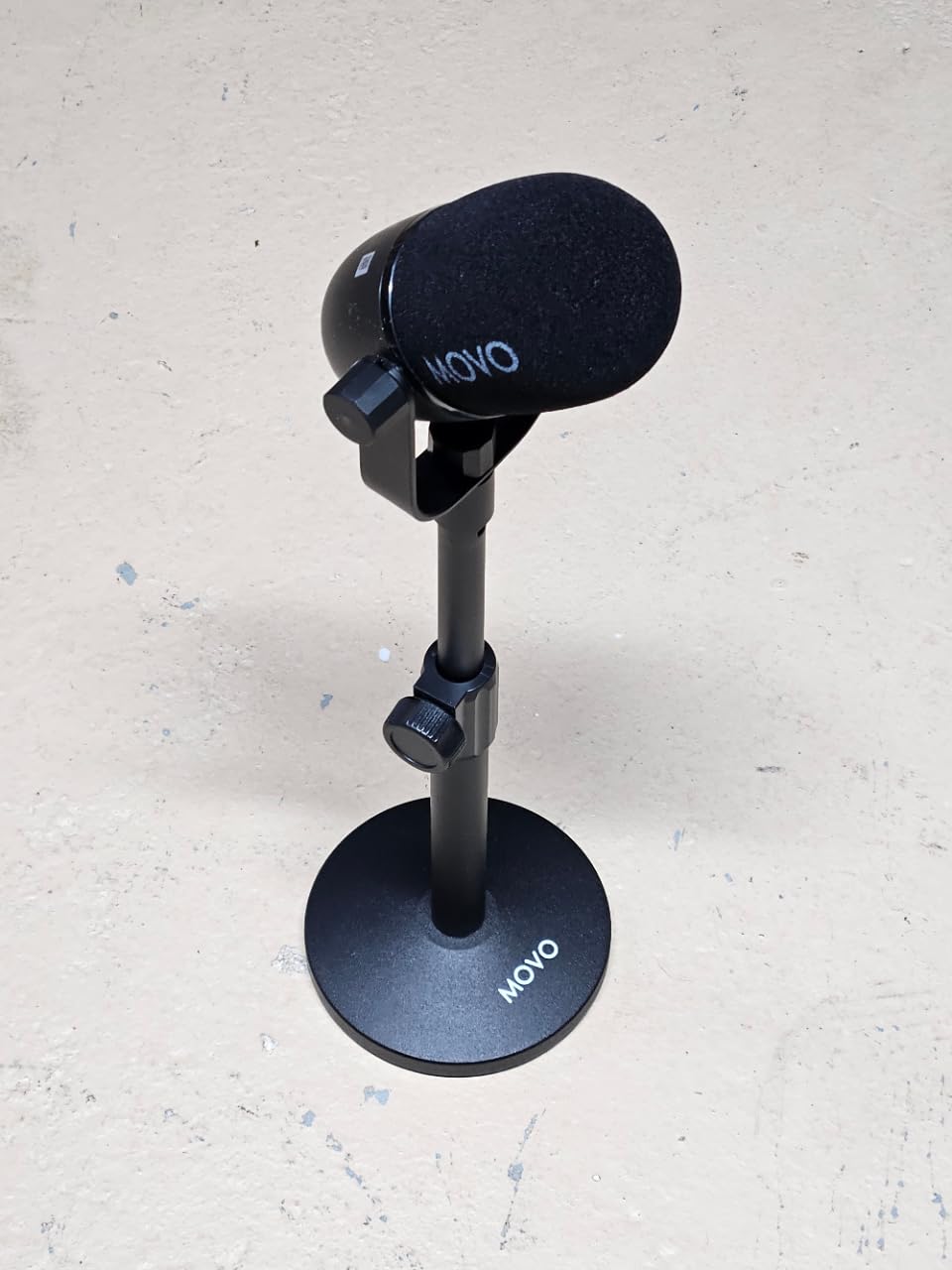 Movo 4-Person Podcast Equipment Bundle - 4-Channel USB Audio Interface, 4 CastMic Dynamic Microphones, 4 Tabletop Stands - Complete Kit customer photo 1
