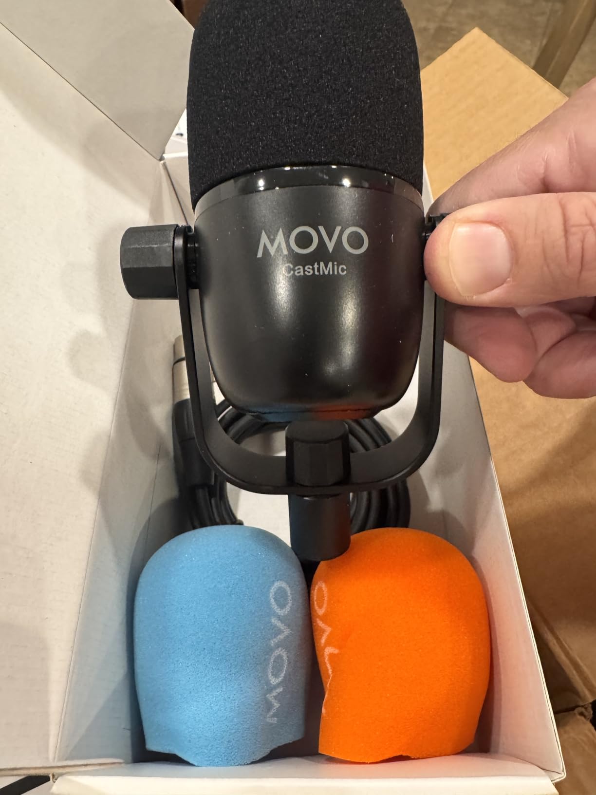 Movo 4-Person Podcast Equipment Bundle - 4-Channel USB Audio Interface, 4 CastMic Dynamic Microphones, 4 Tabletop Stands - Complete Kit customer photo 2
