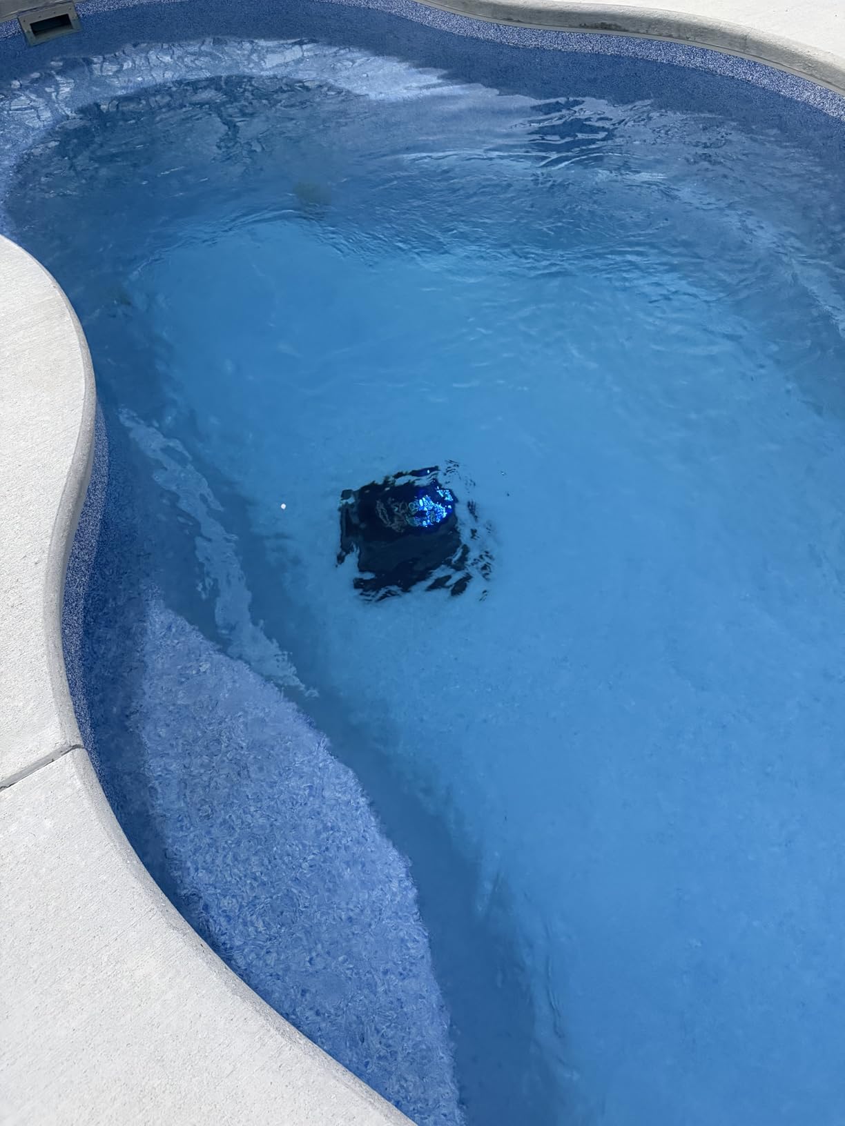 AIPER Scuba V3 AI Vision Cordless Robotic Pool Cleaner, Grey customer photo 2