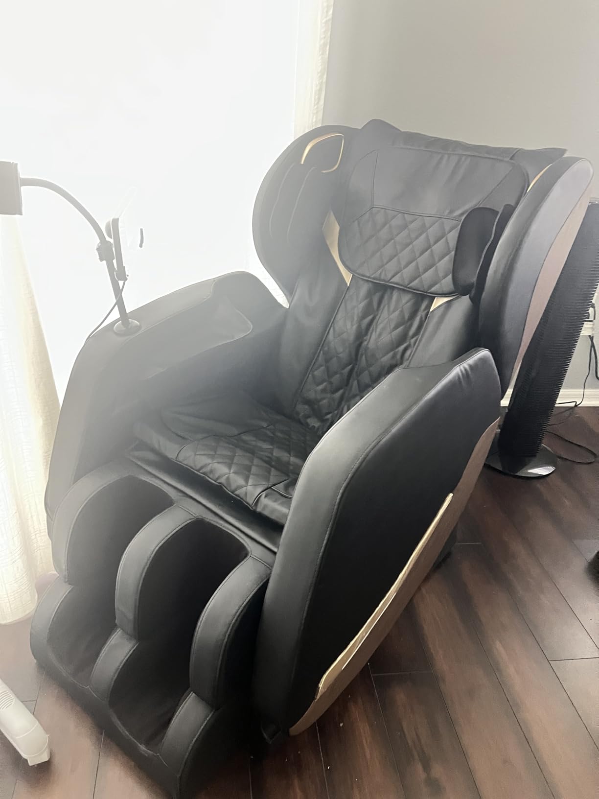 2026 Massage Chair, Massage Chairs Full Body and Recliner with 10 Fixed Points, Zero Gravity, Wood Grain Leather, Foot Massage, Airbags, Lumbar Heating, Bluetooth and Control Screen customer photo 1