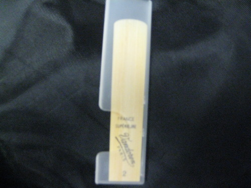 Vandoren SR223 Tenor Sax Traditional Reeds Strength 3; Box of 5 customer photo 2