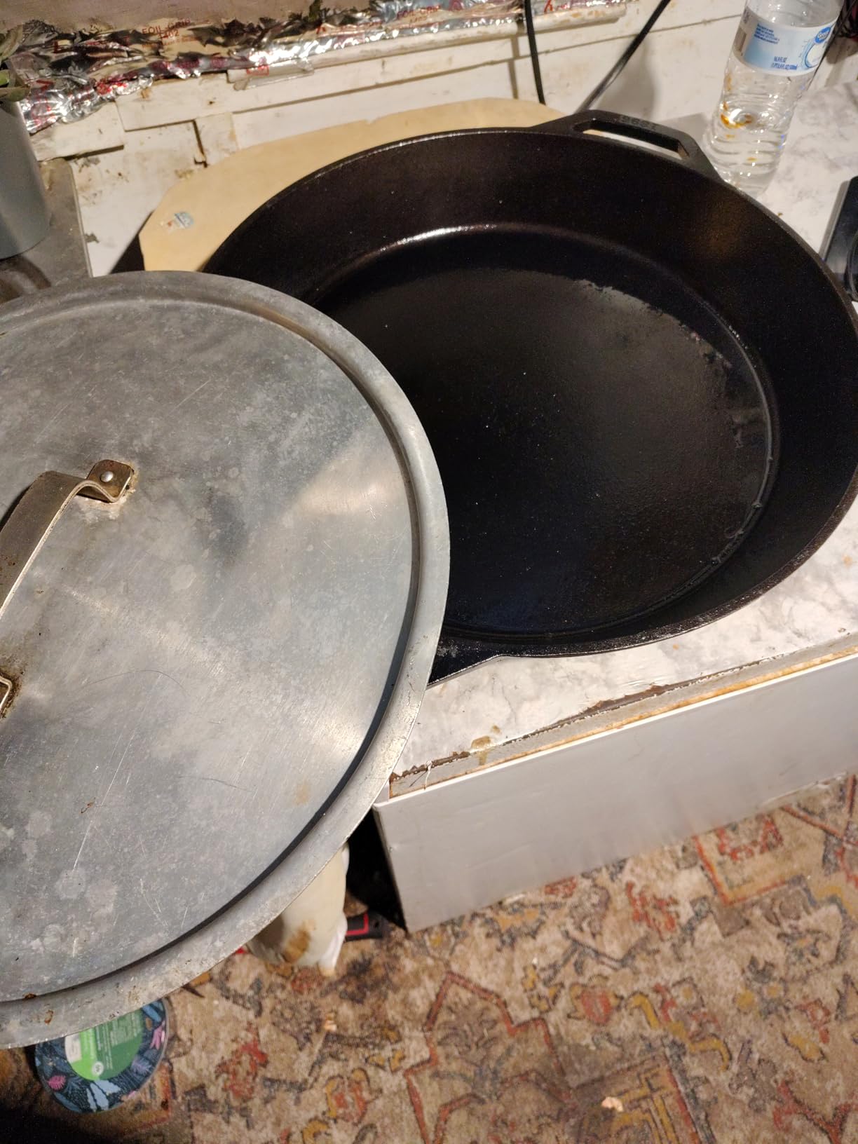 Lodge 17 Inch Pre-Seasoned Cast Iron Skillet - Dual Assist Handles - Use in the Oven, on the Stove, on the Grill, or Over a Campfire - Black customer photo 1