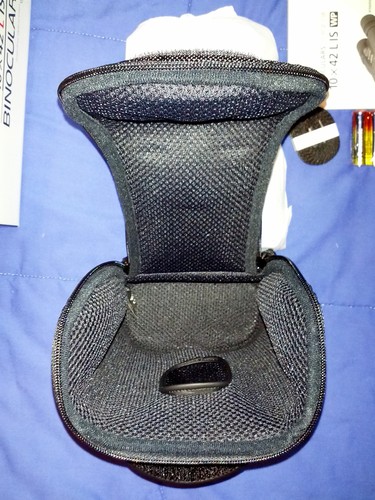 Canon 10x42 L IS WP Image Stabilized Binoculars customer photo 2